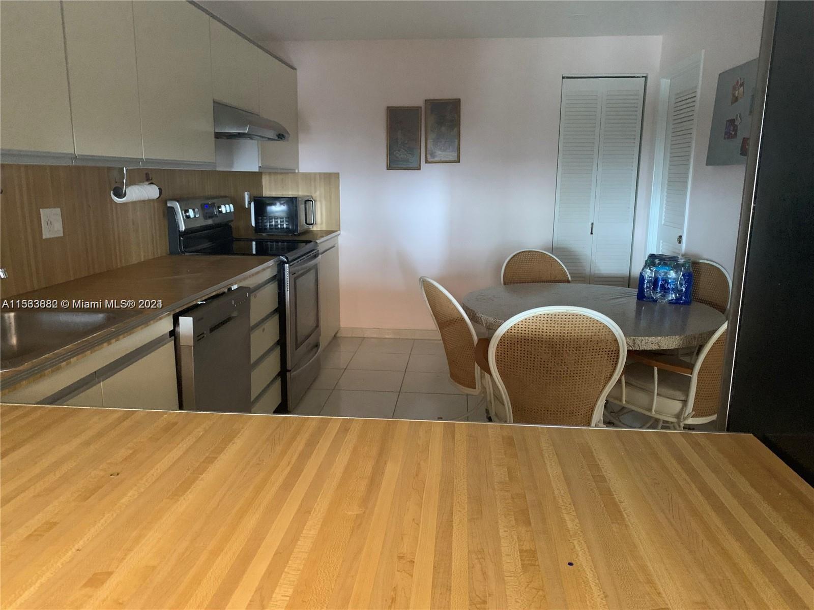 2500 Parkview Dr 1721, Hallandale Beach, Florida 33009, 2 Bedrooms Bedrooms, ,2 BathroomsBathrooms,Residentiallease,For Rent,2500 Parkview Dr 1721,A11533882