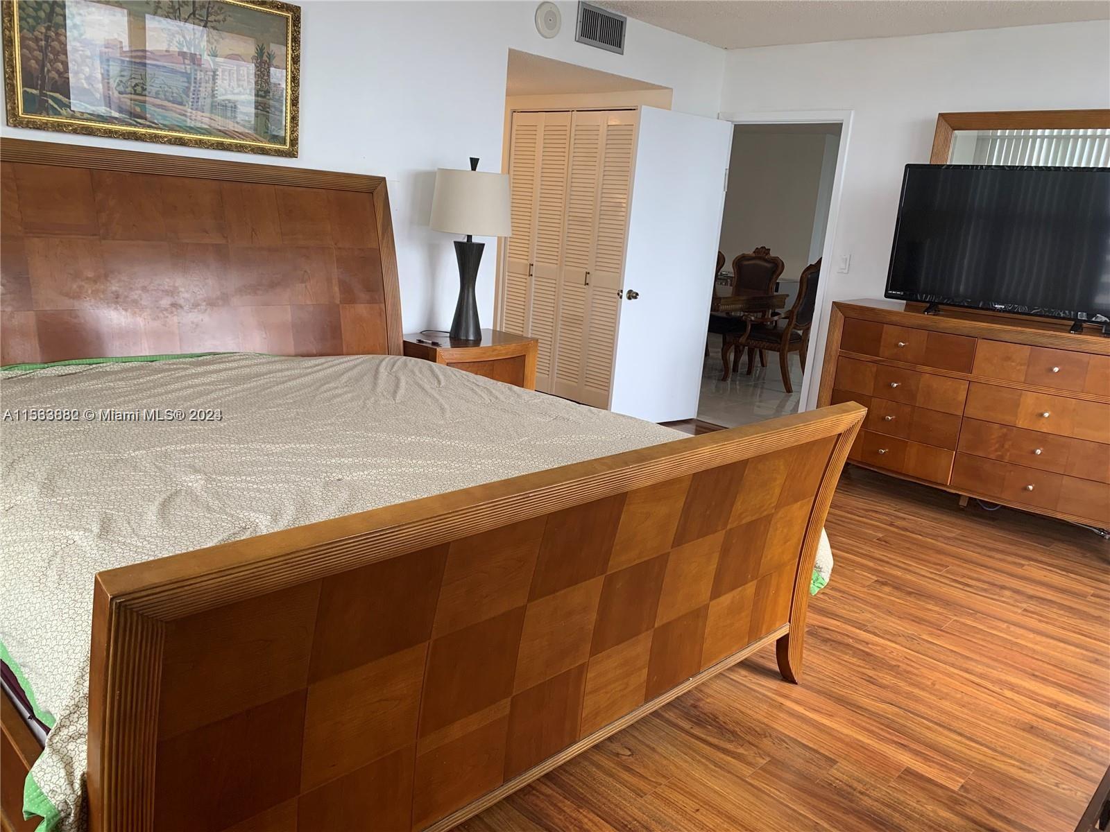 2500 Parkview Dr 1721, Hallandale Beach, Florida 33009, 2 Bedrooms Bedrooms, ,2 BathroomsBathrooms,Residentiallease,For Rent,2500 Parkview Dr 1721,A11533882