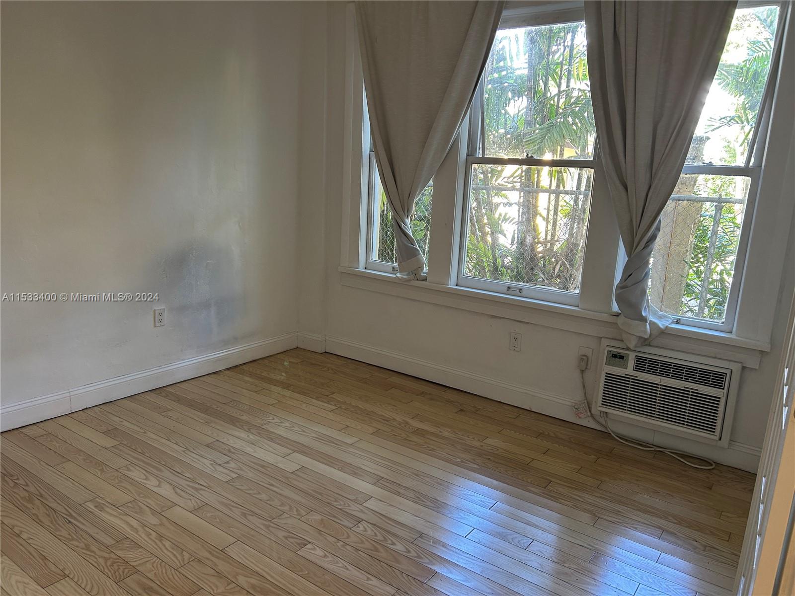 1615 Pennsylvania Ave 9, Miami Beach, Florida 33139, ,1 BathroomBathrooms,Residentiallease,For Rent,1615 Pennsylvania Ave 9,A11533400