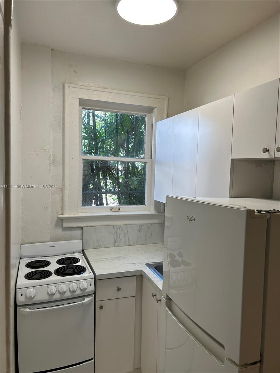 1615 Pennsylvania Ave 9, Miami Beach, Florida 33139, ,1 BathroomBathrooms,Residentiallease,For Rent,1615 Pennsylvania Ave 9,A11533400