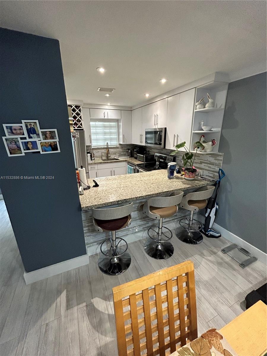 6765 NW 182nd St 102, Hialeah, Florida 33015, 3 Bedrooms Bedrooms, ,2 BathroomsBathrooms,Residential,For Sale,6765 NW 182nd St 102,A11532886