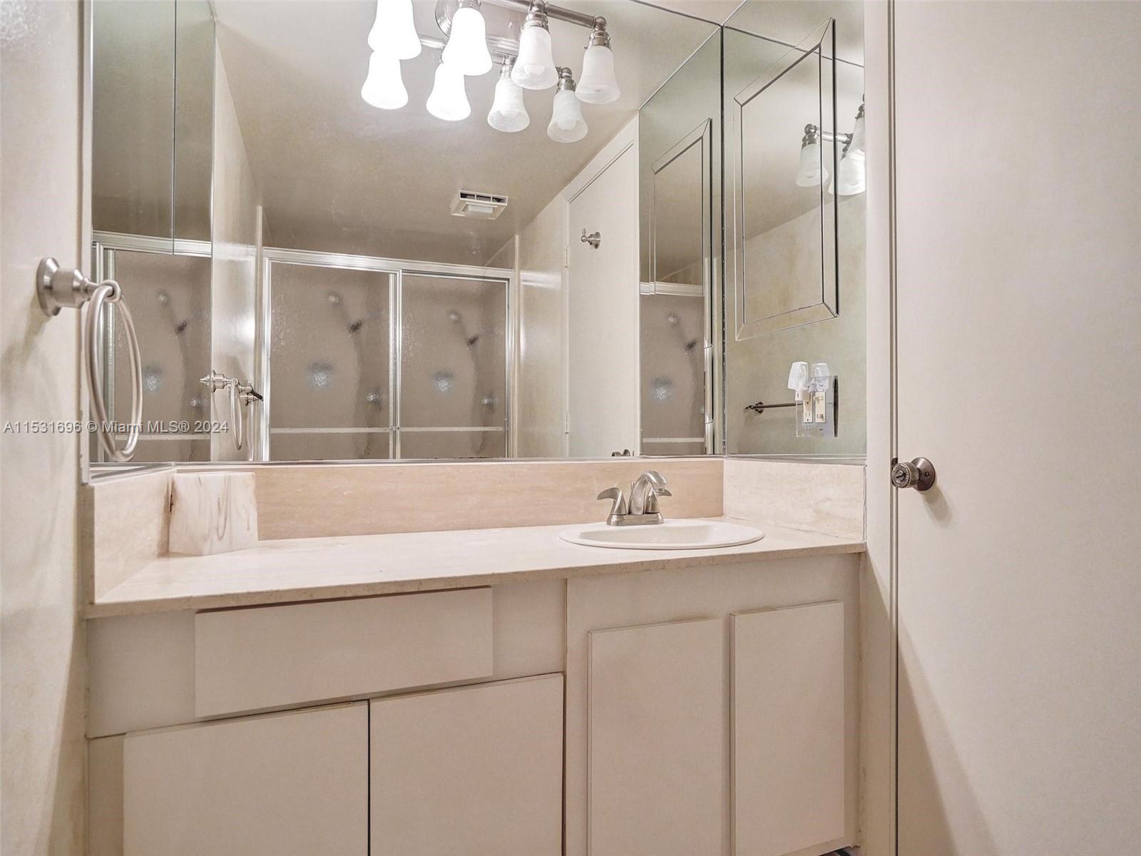 1201 S Ocean Dr 805S, Hollywood, Florida 33019, 2 Bedrooms Bedrooms, ,2 BathroomsBathrooms,Residential,For Sale,1201 S Ocean Dr 805S,A11531696