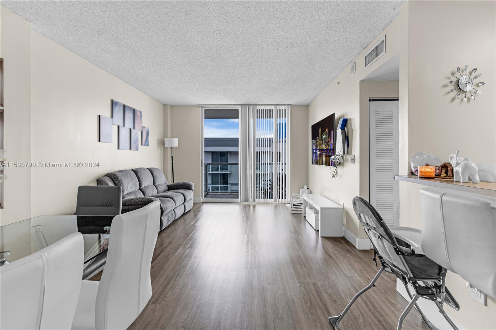 living room overlooking the balcony