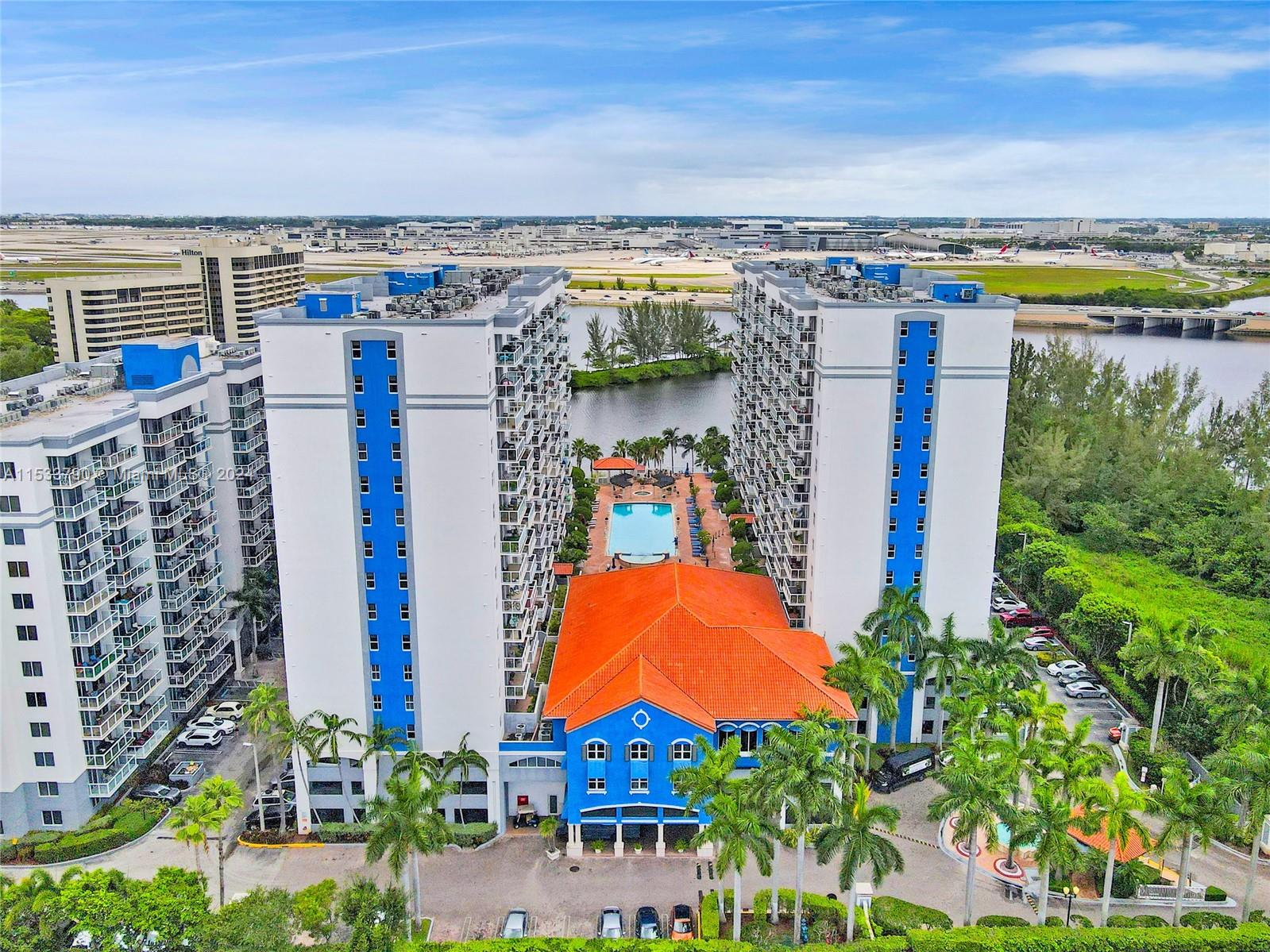 many amenities for residents (club house,climatized pool,hot tub,gym,etc)