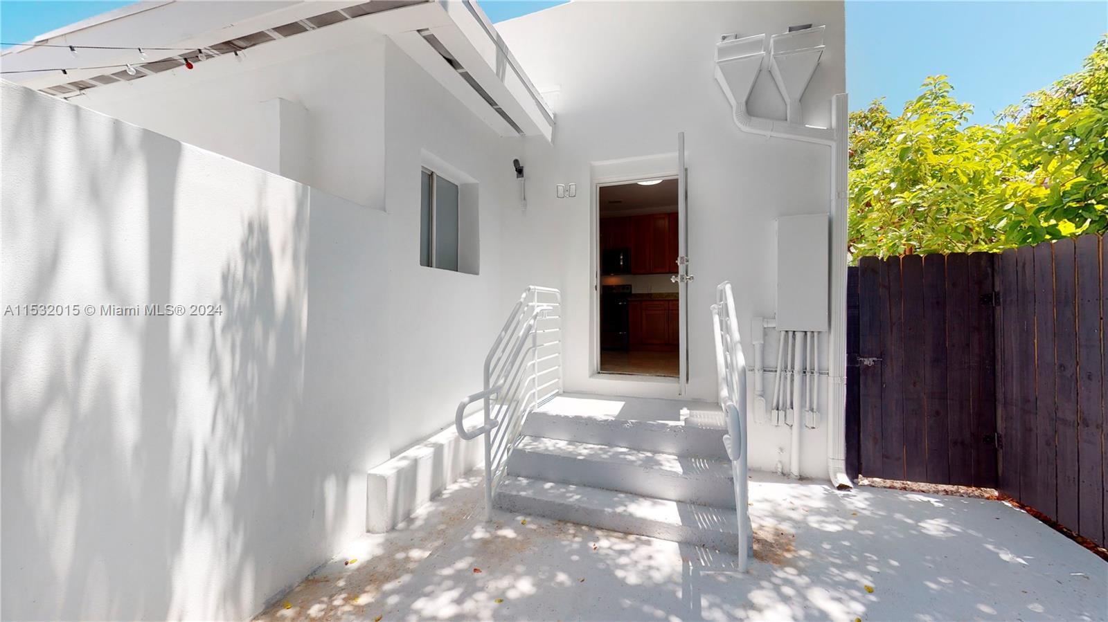 2915 SW 24 TE, Miami, Florida 33145, 4 Bedrooms Bedrooms, ,3 BathroomsBathrooms,Residentiallease,For Rent,2915 SW 24 TE,A11532015