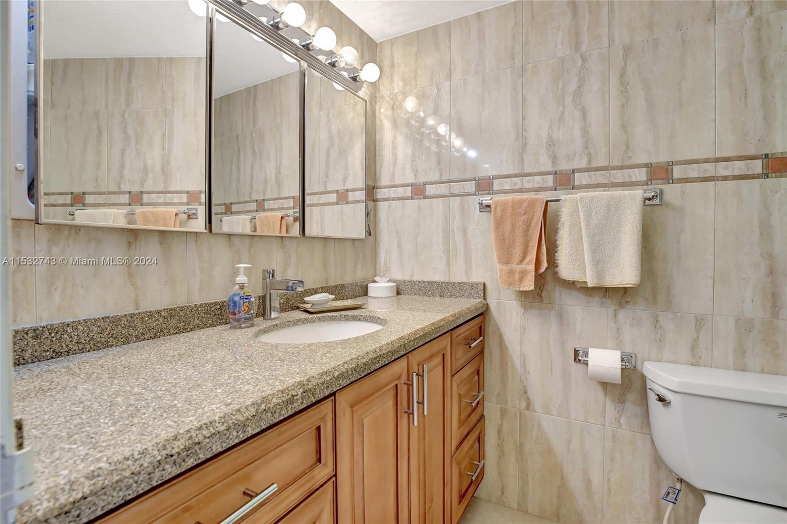 322 Buchanan St PH2C, Hollywood, Florida 33019, 1 Bedroom Bedrooms, ,1 BathroomBathrooms,Residential,For Sale,322 Buchanan St PH2C,A11532743