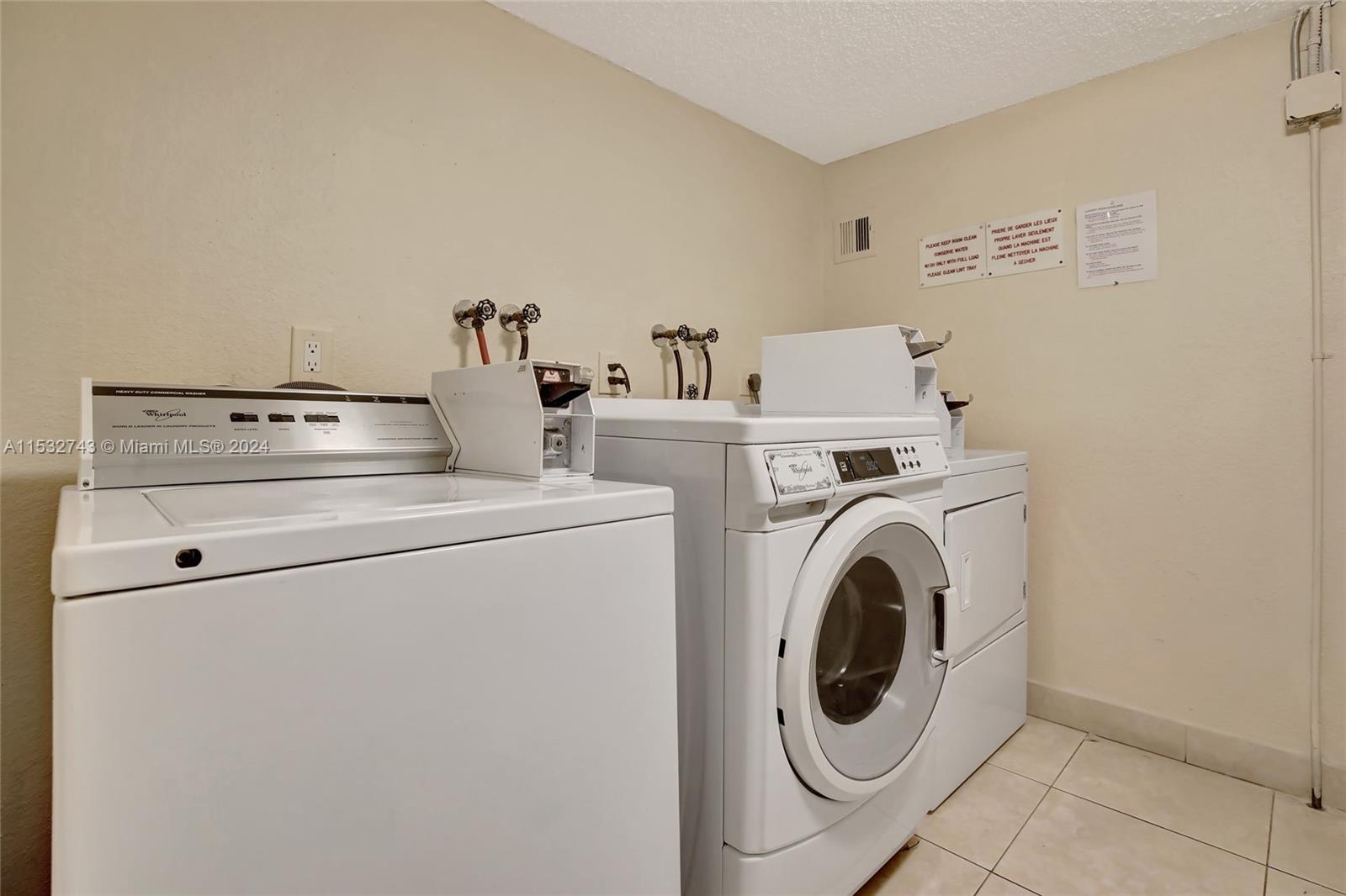 322 Buchanan St PH2C, Hollywood, Florida 33019, 1 Bedroom Bedrooms, ,1 BathroomBathrooms,Residential,For Sale,322 Buchanan St PH2C,A11532743