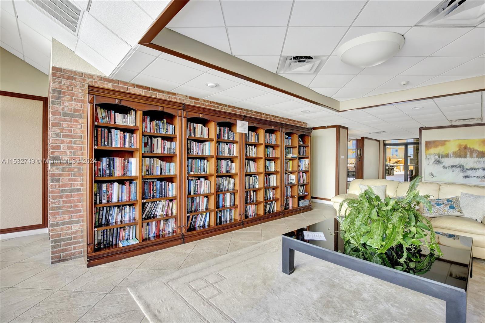 322 Buchanan St PH2C, Hollywood, Florida 33019, 1 Bedroom Bedrooms, ,1 BathroomBathrooms,Residential,For Sale,322 Buchanan St PH2C,A11532743