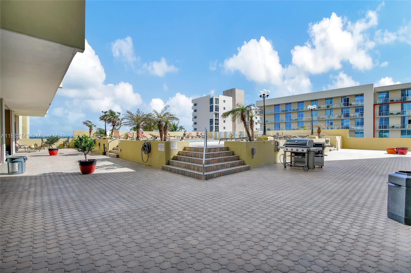322 Buchanan St PH2C, Hollywood, Florida 33019, 1 Bedroom Bedrooms, ,1 BathroomBathrooms,Residential,For Sale,322 Buchanan St PH2C,A11532743