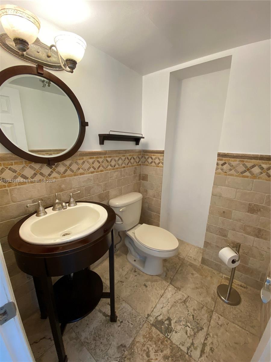 1345 West Ave 202, Miami Beach, Florida 33139, 1 Bedroom Bedrooms, ,1 BathroomBathrooms,Residential,For Sale,1345 West Ave 202,A11533976