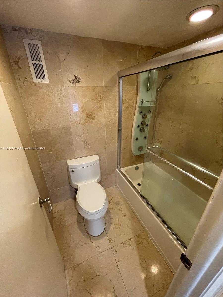 1345 West Ave 202, Miami Beach, Florida 33139, 1 Bedroom Bedrooms, ,1 BathroomBathrooms,Residential,For Sale,1345 West Ave 202,A11533976