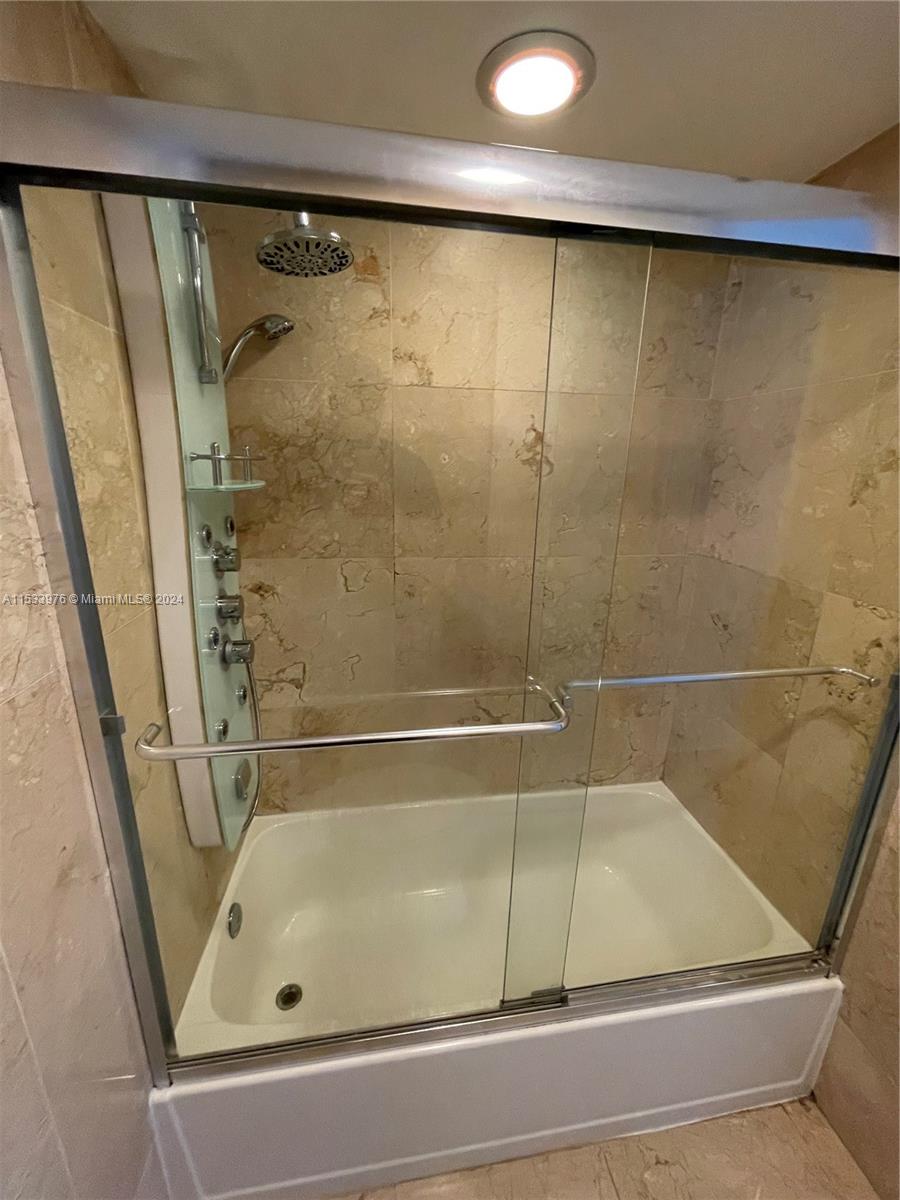 1345 West Ave 202, Miami Beach, Florida 33139, 1 Bedroom Bedrooms, ,1 BathroomBathrooms,Residential,For Sale,1345 West Ave 202,A11533976