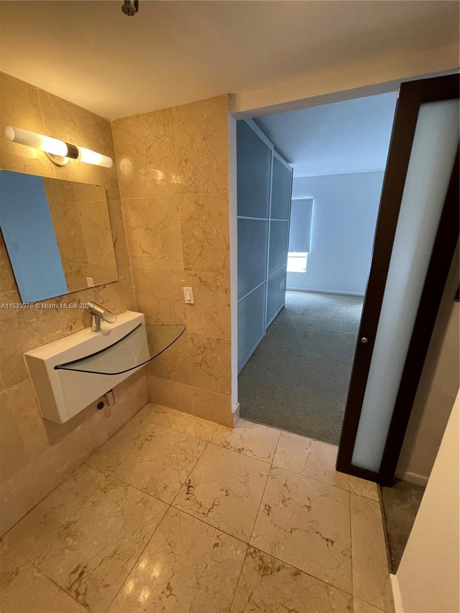 1345 West Ave 202, Miami Beach, Florida 33139, 1 Bedroom Bedrooms, ,1 BathroomBathrooms,Residential,For Sale,1345 West Ave 202,A11533976