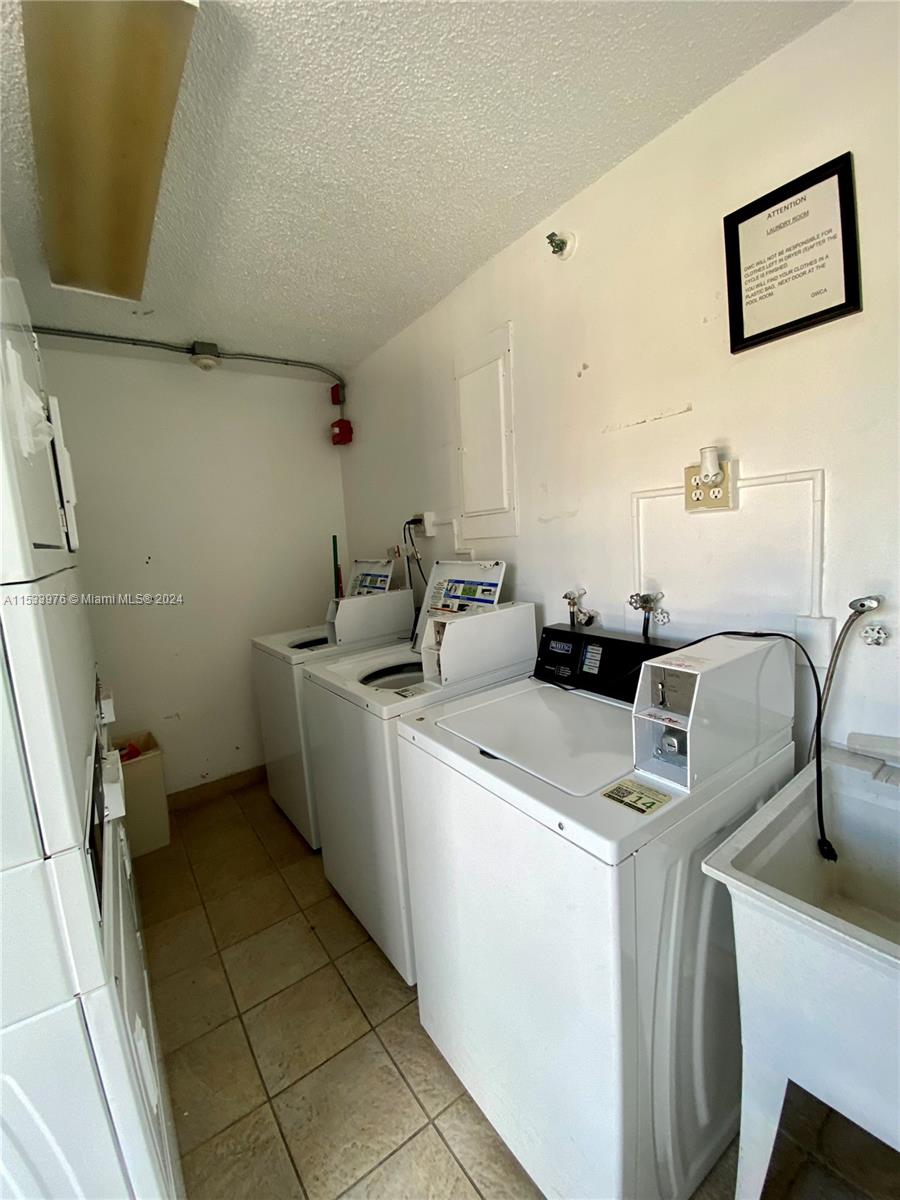 1345 West Ave 202, Miami Beach, Florida 33139, 1 Bedroom Bedrooms, ,1 BathroomBathrooms,Residential,For Sale,1345 West Ave 202,A11533976