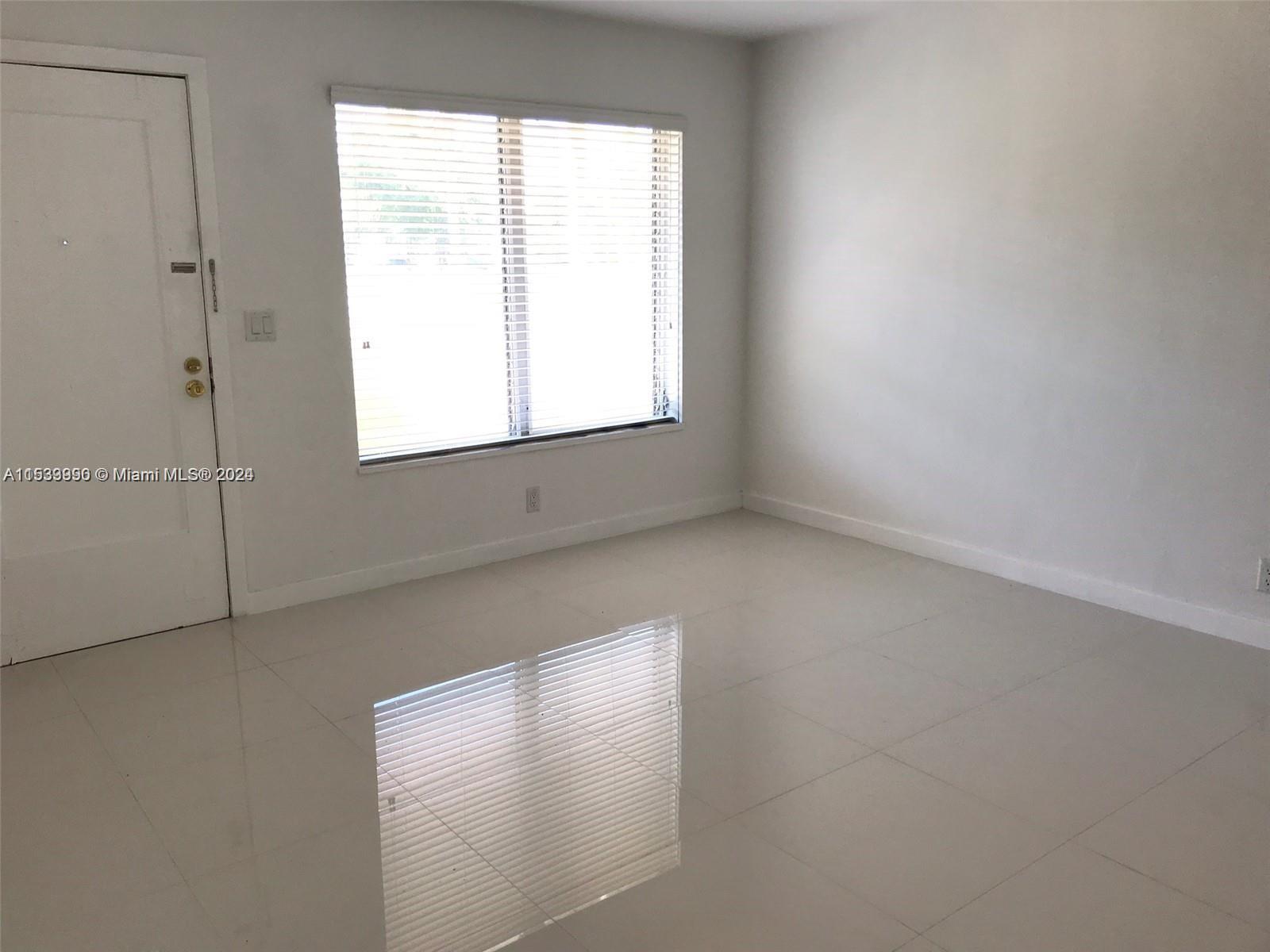 545 74 ST 2, Miami Beach, Florida 33141, 1 Bedroom Bedrooms, ,1 BathroomBathrooms,Residentiallease,For Rent,545 74 ST 2,A11533990