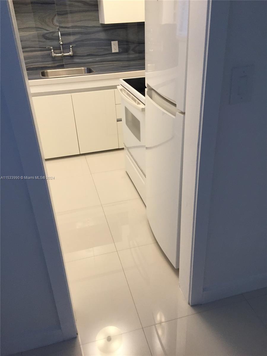 545 74 ST 2, Miami Beach, Florida 33141, 1 Bedroom Bedrooms, ,1 BathroomBathrooms,Residentiallease,For Rent,545 74 ST 2,A11533990