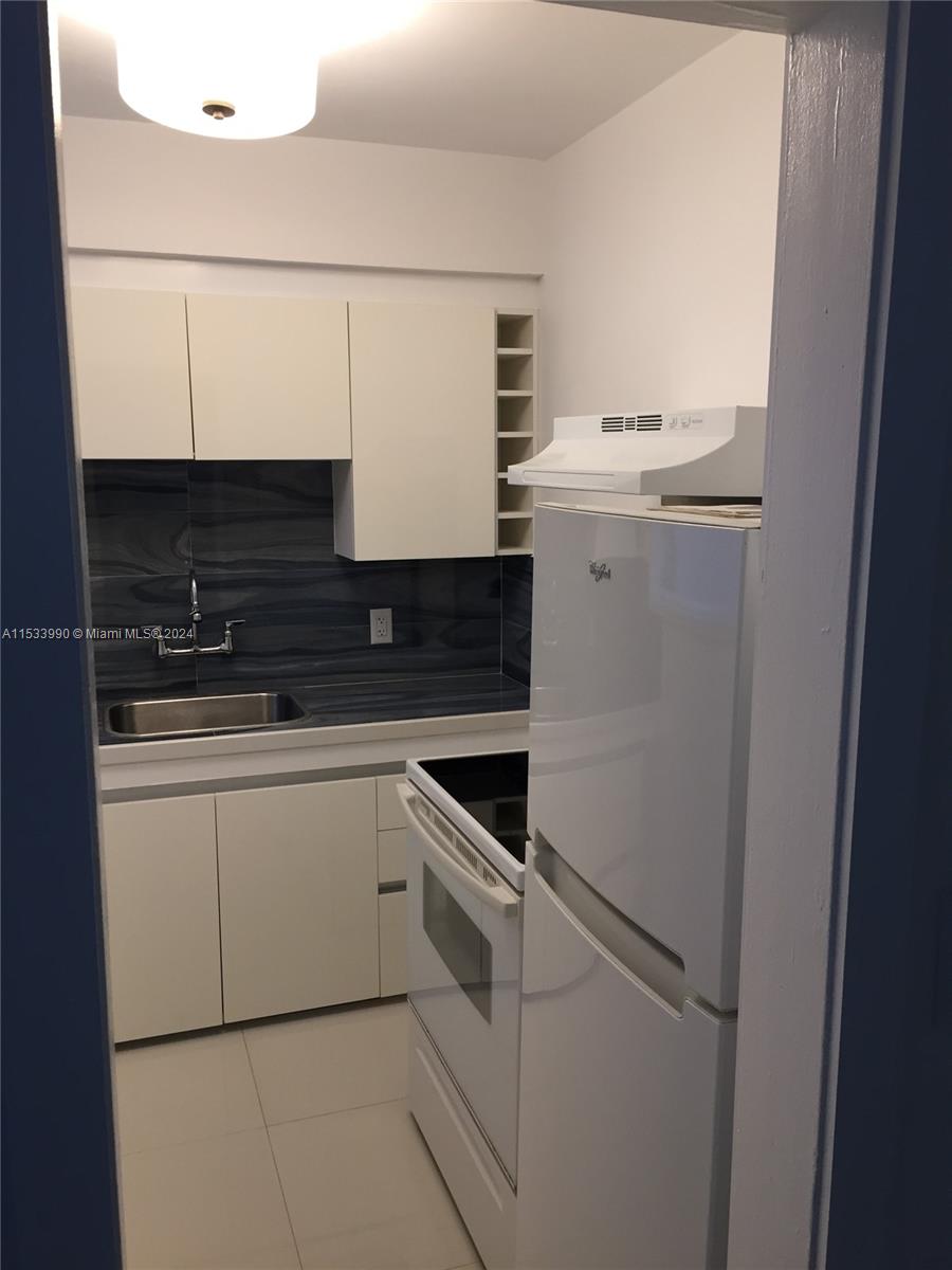 545 74 ST 2, Miami Beach, Florida 33141, 1 Bedroom Bedrooms, ,1 BathroomBathrooms,Residentiallease,For Rent,545 74 ST 2,A11533990