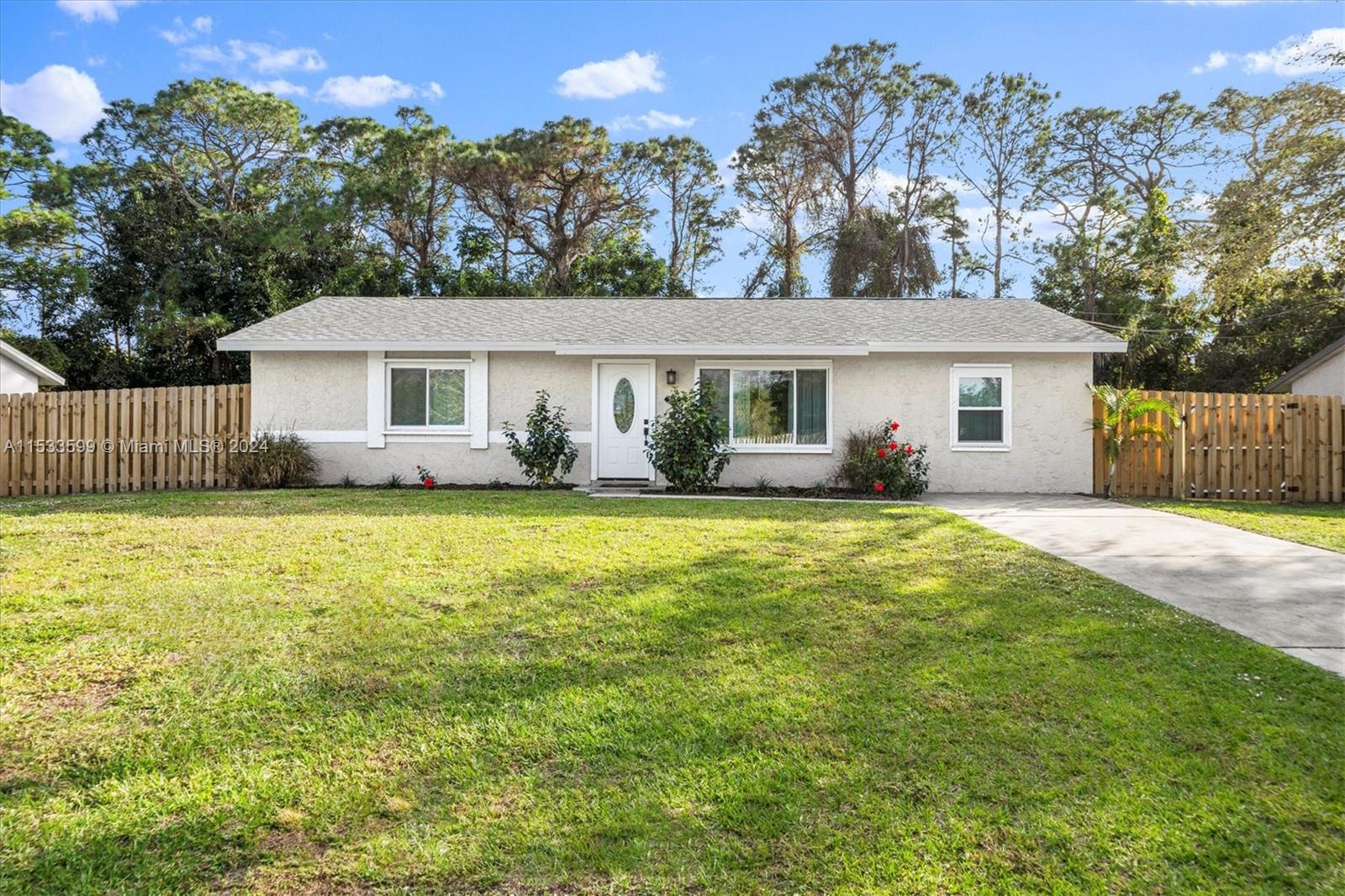 745 21st St SW, Vero Beach, FL, 32962 United States, 3 Bedrooms Bedrooms, ,1 BathroomBathrooms,Residential,For Sale,21st St SW,A11533599