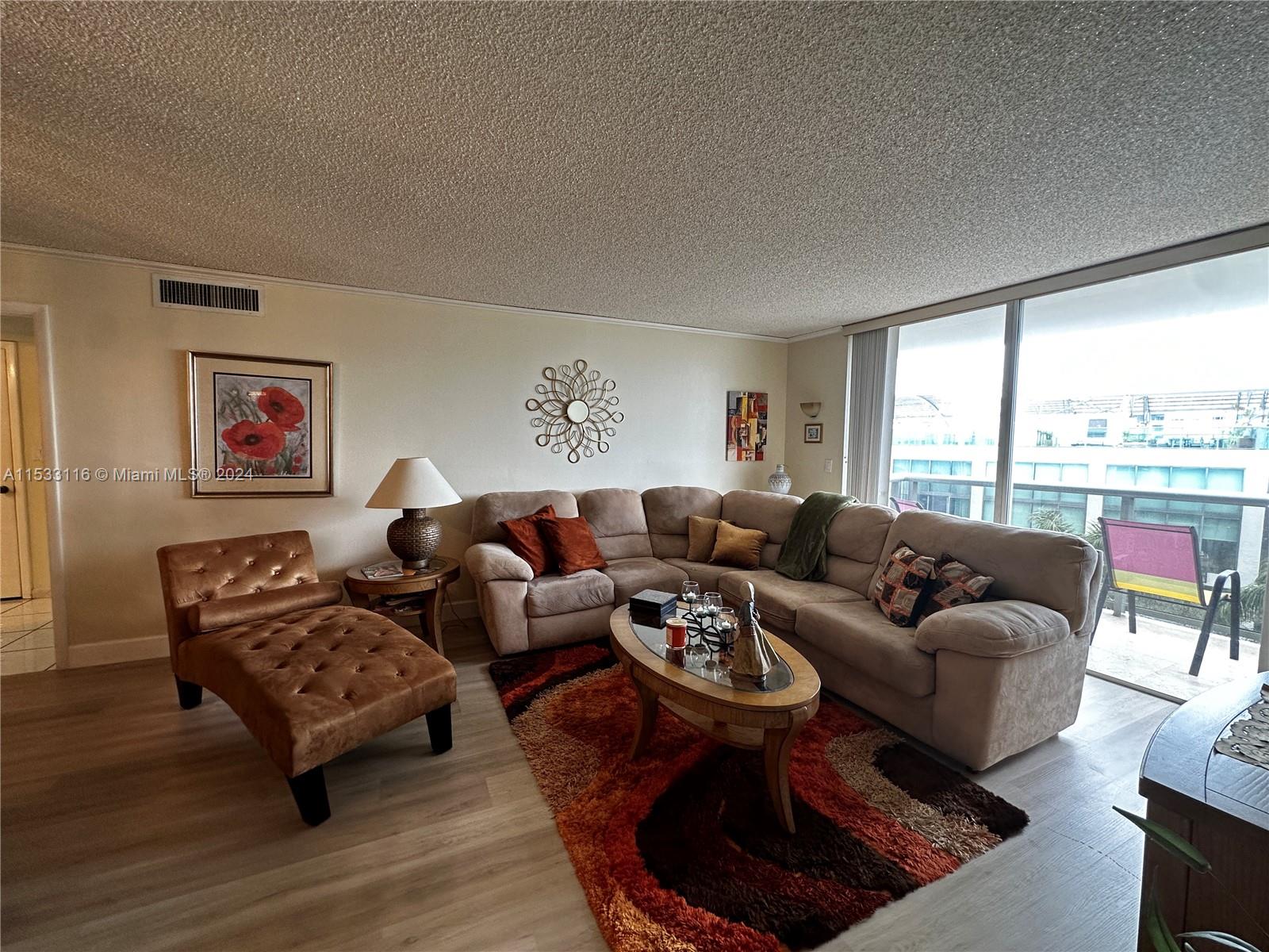 6039 Collins Ave 729, Miami Beach, Florida 33140, 2 Bedrooms Bedrooms, ,2 BathroomsBathrooms,Residential,For Sale,6039 Collins Ave 729,A11533116