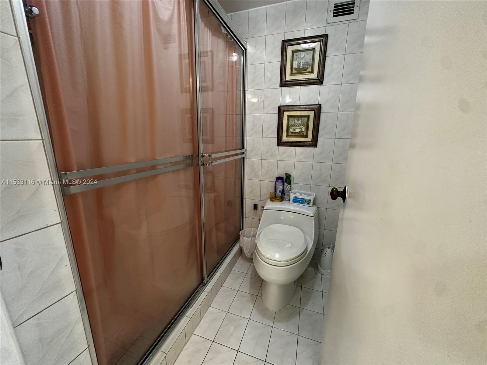 6039 Collins Ave 729, Miami Beach, Florida 33140, 2 Bedrooms Bedrooms, ,2 BathroomsBathrooms,Residential,For Sale,6039 Collins Ave 729,A11533116