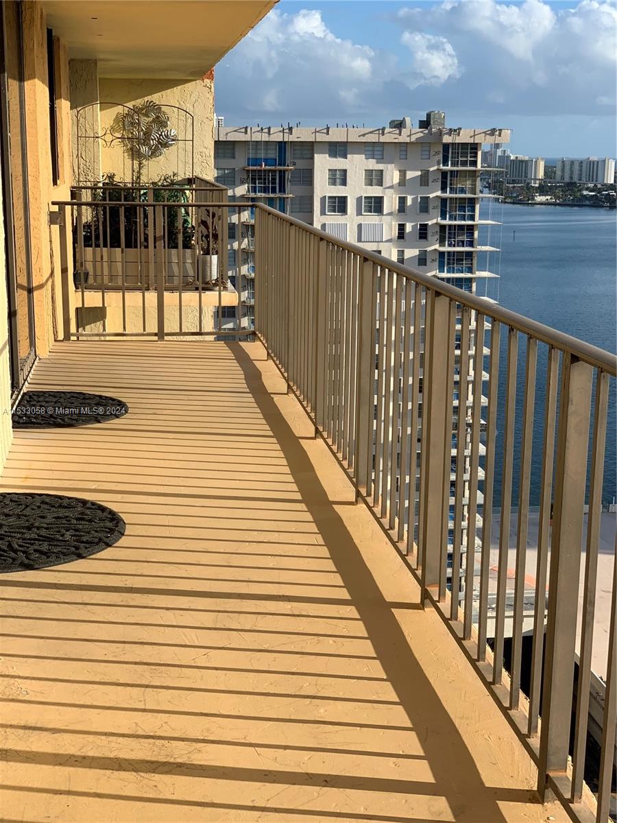 290 174th St, Sunny Isles Beach, FL, 33160 United States, 2 Bedrooms Bedrooms, ,2 BathroomsBathrooms,Residential,For Sale,174th St,A11533058