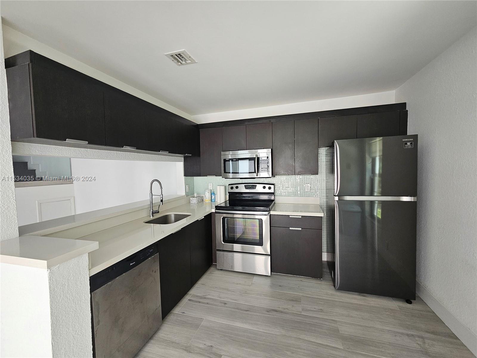 20941 Bay Ct 125, Aventura, Florida 33180, 3 Bedrooms Bedrooms, ,2 BathroomsBathrooms,Residential,For Sale,20941 Bay Ct 125,A11534035