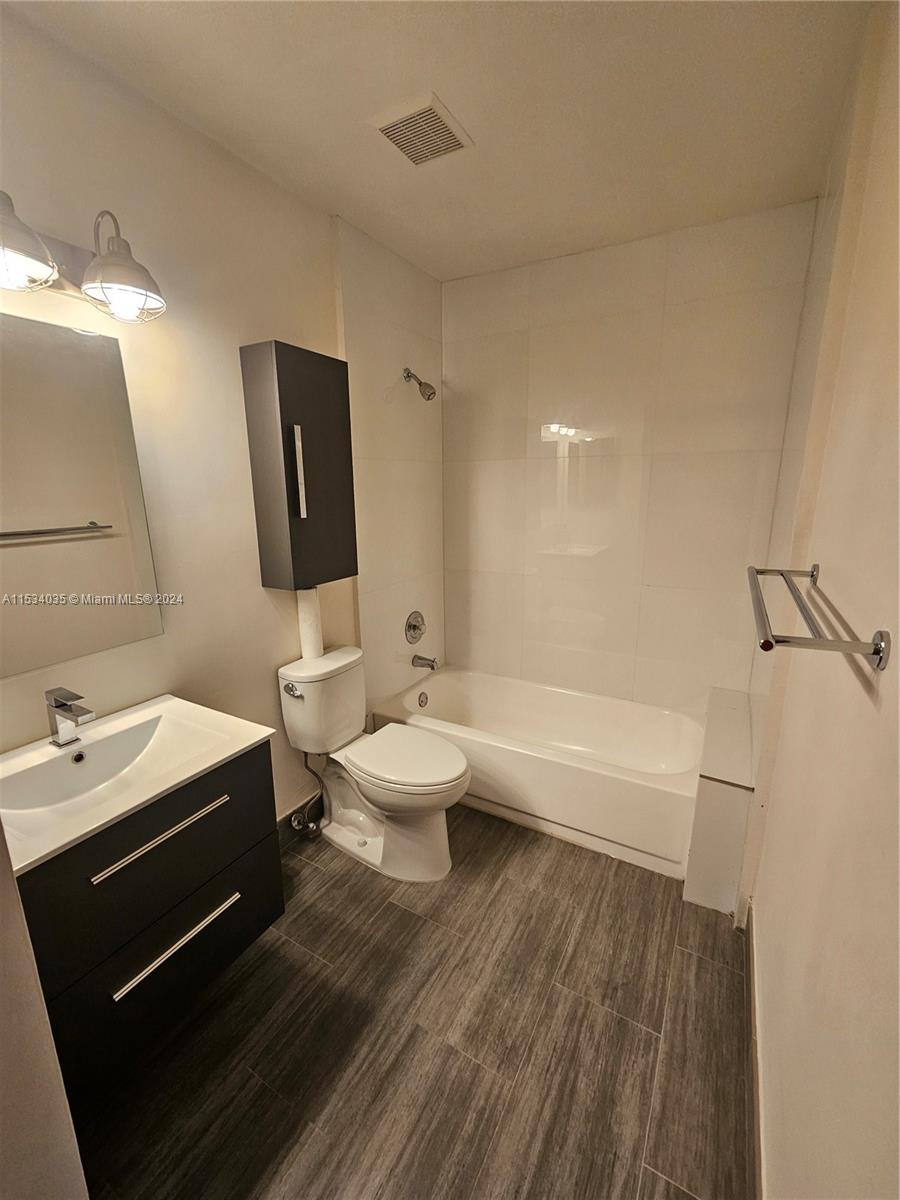 20941 Bay Ct 125, Aventura, Florida 33180, 3 Bedrooms Bedrooms, ,2 BathroomsBathrooms,Residential,For Sale,20941 Bay Ct 125,A11534035