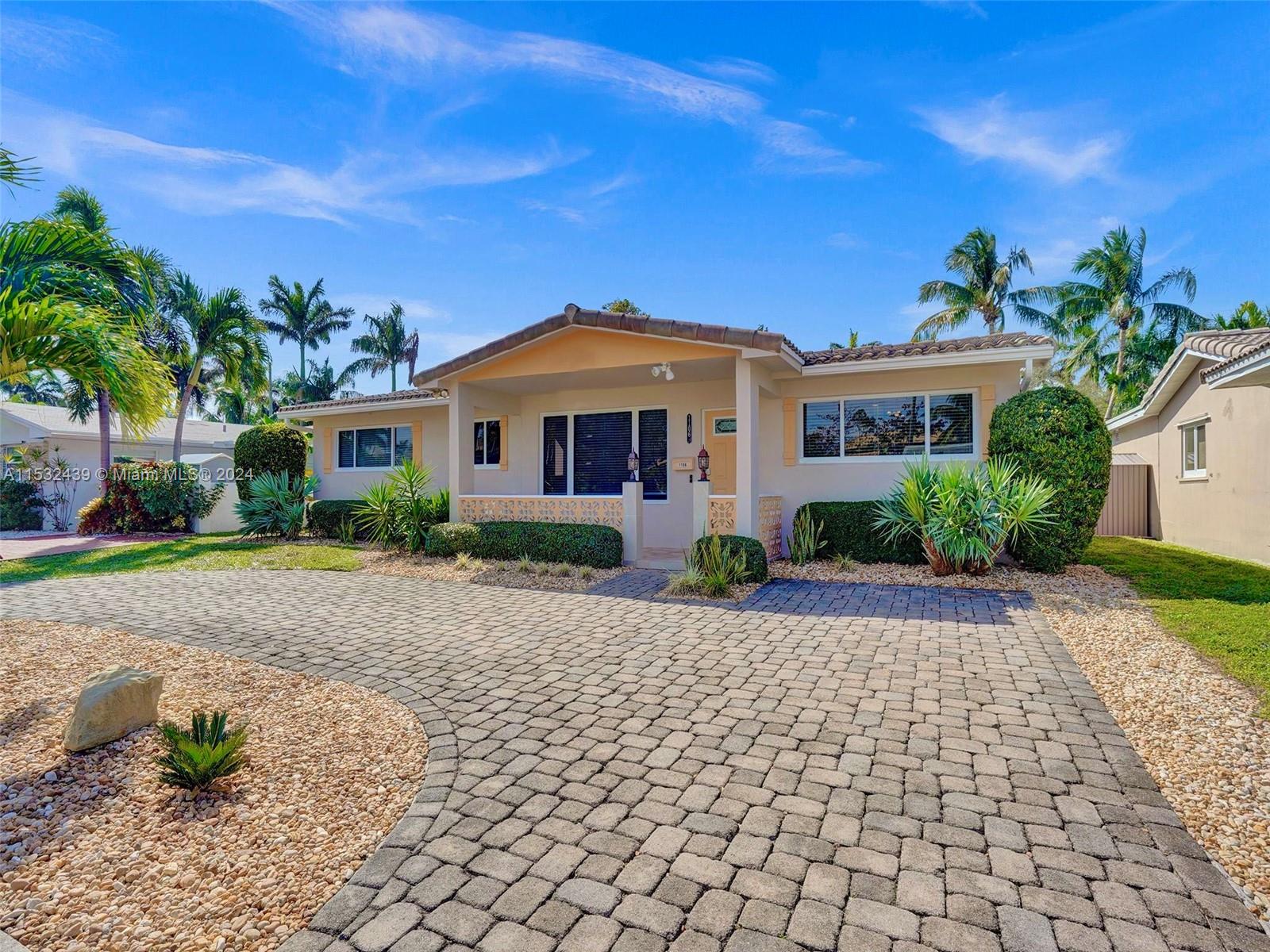 1106 N 13th Ave, Hollywood, Florida 33019, 2 Bedrooms Bedrooms, ,2 BathroomsBathrooms,Residential,For Sale,1106 N 13th Ave,A11532439