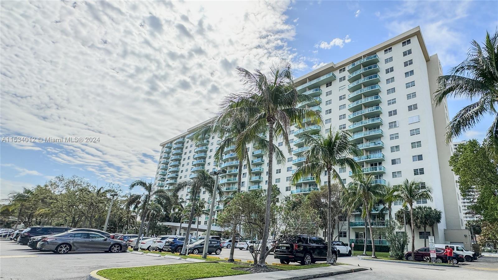 19390 Collins Ave, Sunny Isles Beach, FL, 33160 United States, 2 Bedrooms Bedrooms, ,2 BathroomsBathrooms,Residential,For Sale,Collins Ave,A11534012