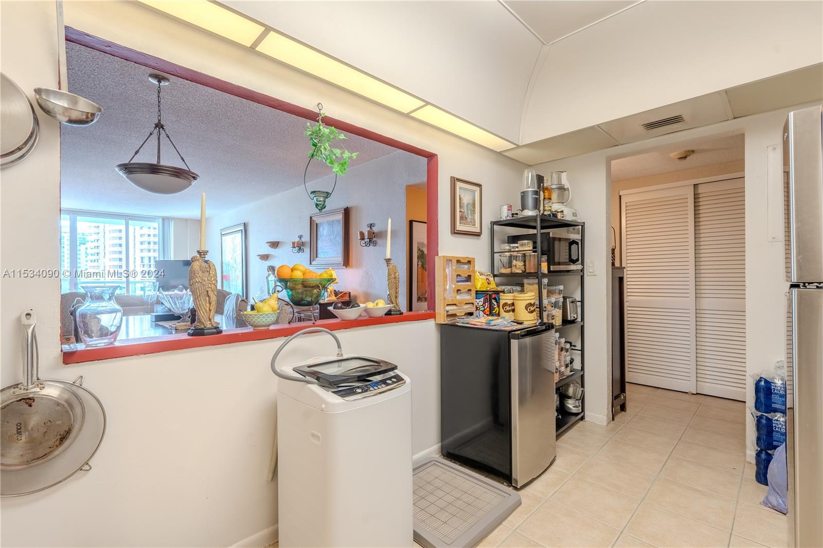 19390 Collins Ave, Sunny Isles Beach, FL, 33160 United States, 1 Bedroom Bedrooms, ,1 BathroomBathrooms,Residential,For Sale,Collins Ave,A11534090