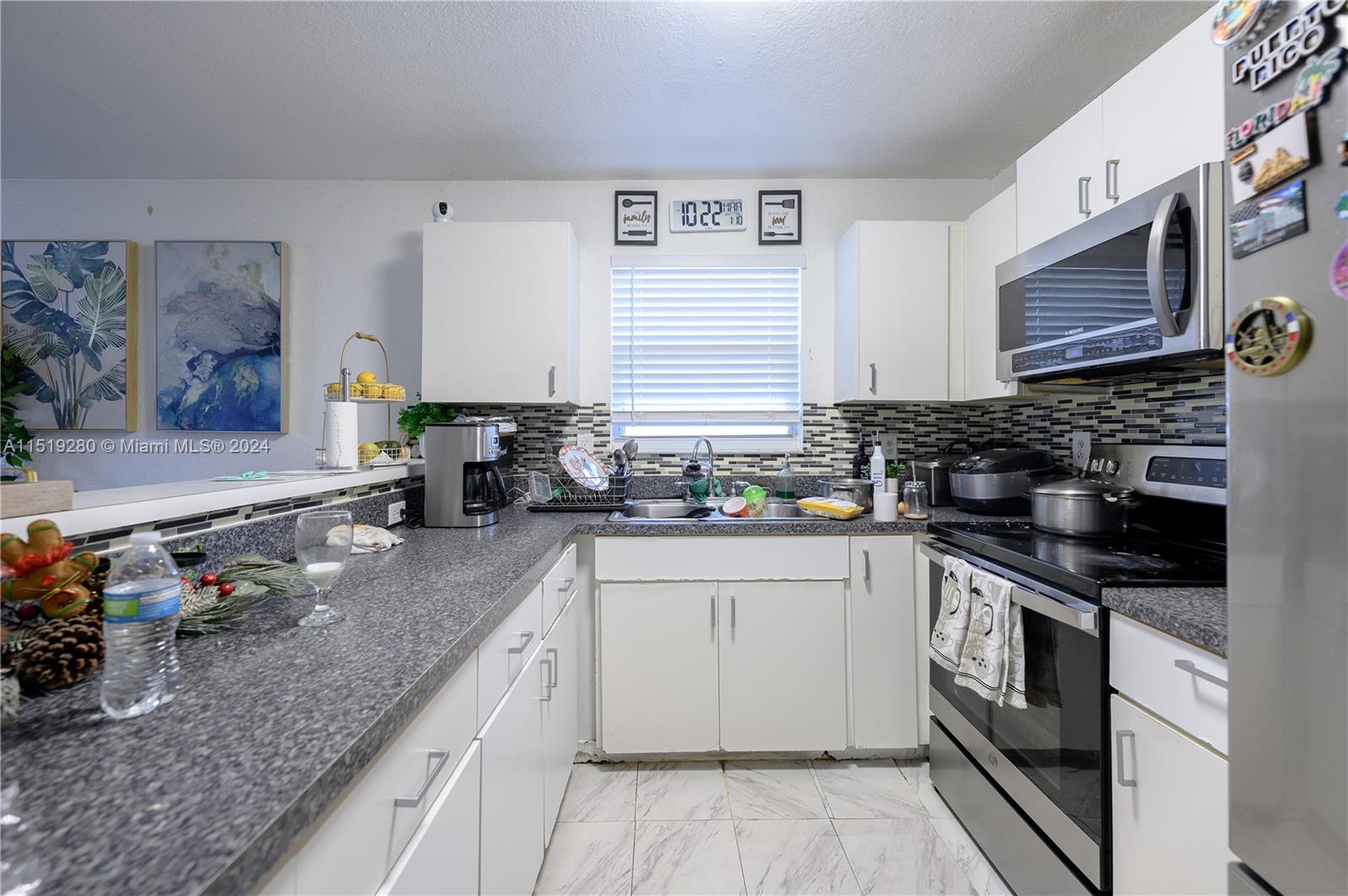 998 SW 8th Pl, Florida City, Florida 33034, 4 Bedrooms Bedrooms, ,2 BathroomsBathrooms,Residential,For Sale,998 SW 8th Pl,A11519280