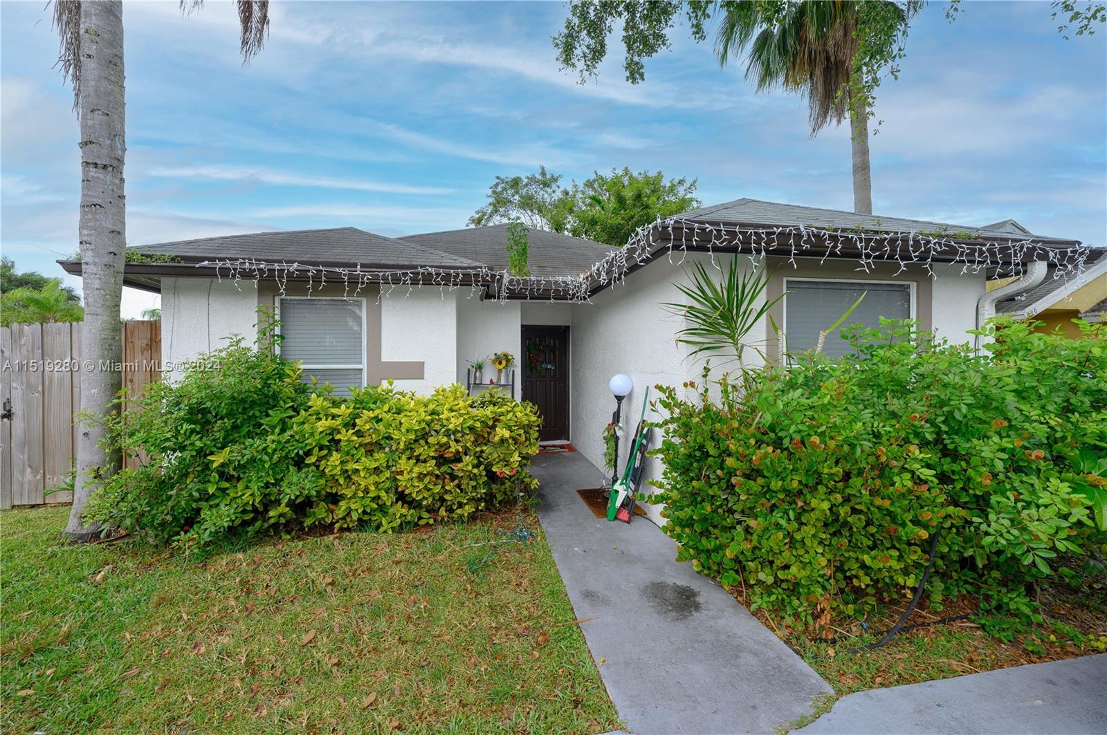998 SW 8th Pl, Florida City, Florida 33034, 4 Bedrooms Bedrooms, ,2 BathroomsBathrooms,Residential,For Sale,998 SW 8th Pl,A11519280