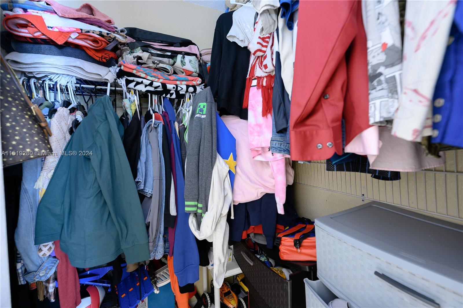 998 SW 8th Pl, Florida City, Florida 33034, 4 Bedrooms Bedrooms, ,2 BathroomsBathrooms,Residential,For Sale,998 SW 8th Pl,A11519280