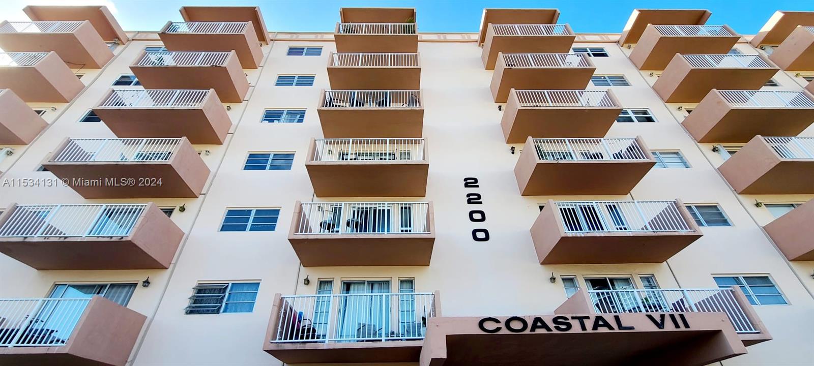 2200 E Hallandale Beach Blvd 203, Hallandale Beach, Florida 33009, ,1 BathroomBathrooms,Residential,For Sale,2200 E Hallandale Beach Blvd 203,A11534131