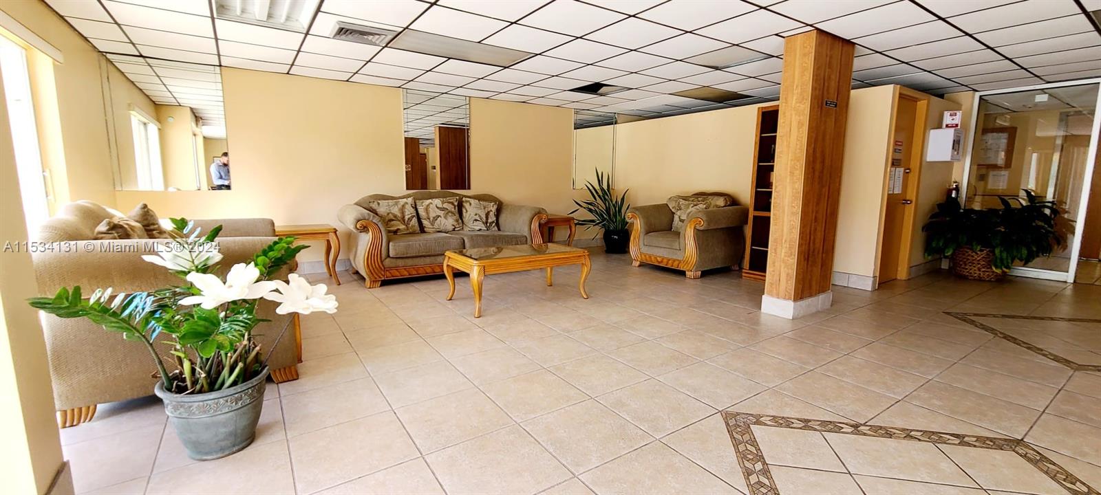 2200 E Hallandale Beach Blvd 203, Hallandale Beach, Florida 33009, ,1 BathroomBathrooms,Residential,For Sale,2200 E Hallandale Beach Blvd 203,A11534131