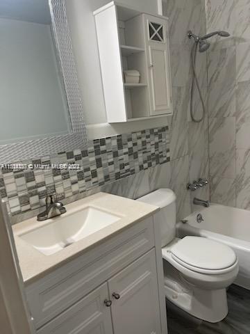 Hollywood, Florida 33020, 2 Bedrooms Bedrooms, ,1 BathroomBathrooms,Residential,For Sale,A11534130