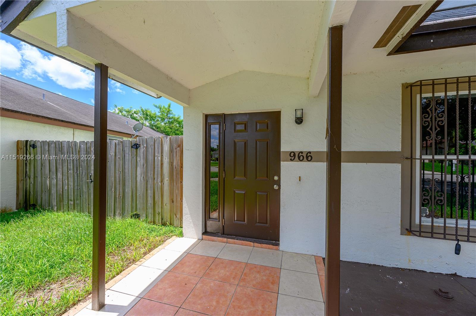 966 SW 8th Pl, Florida City, Florida 33034, 3 Bedrooms Bedrooms, ,2 BathroomsBathrooms,Residential,For Sale,966 SW 8th Pl,A11519266