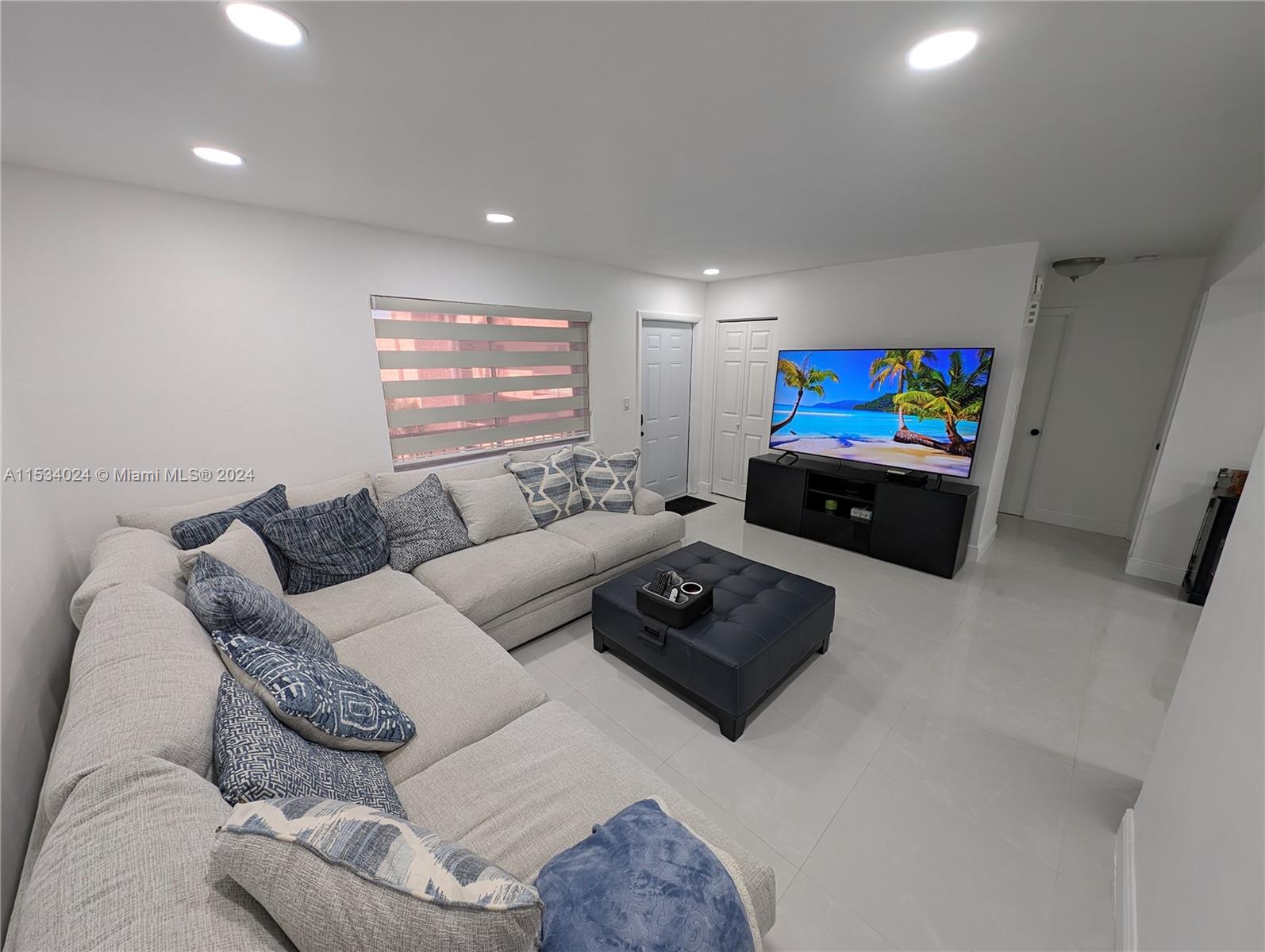 8401 107th Ave, Miami, FL, 33173 United States, 2 Bedrooms Bedrooms, ,2 BathroomsBathrooms,Residential,For Sale,107th Ave,A11534024