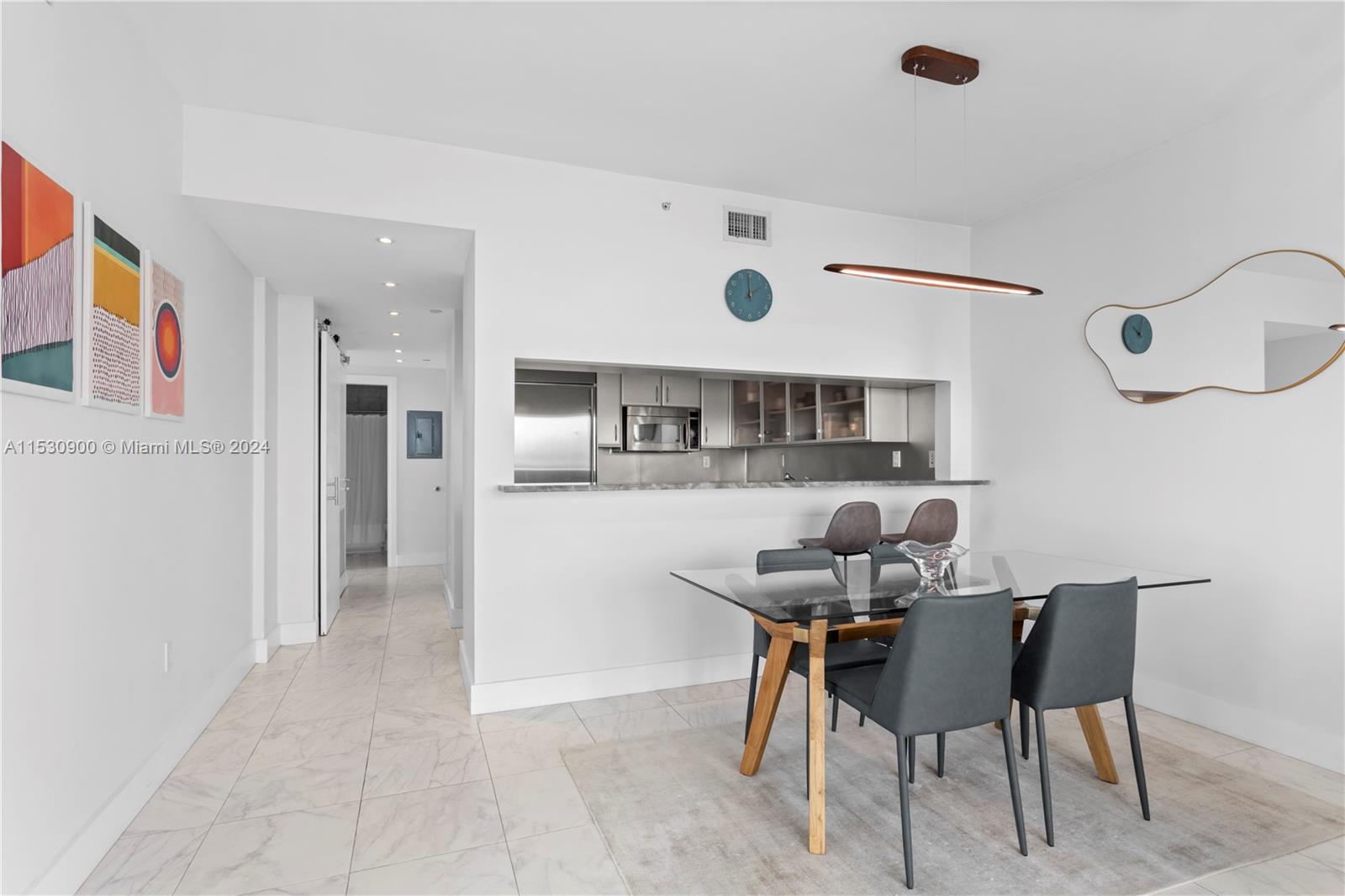 540 West Ave 1514, Miami Beach, Florida 33139, 2 Bedrooms Bedrooms, ,2 BathroomsBathrooms,Residentiallease,For Rent,540 West Ave 1514,A11530900