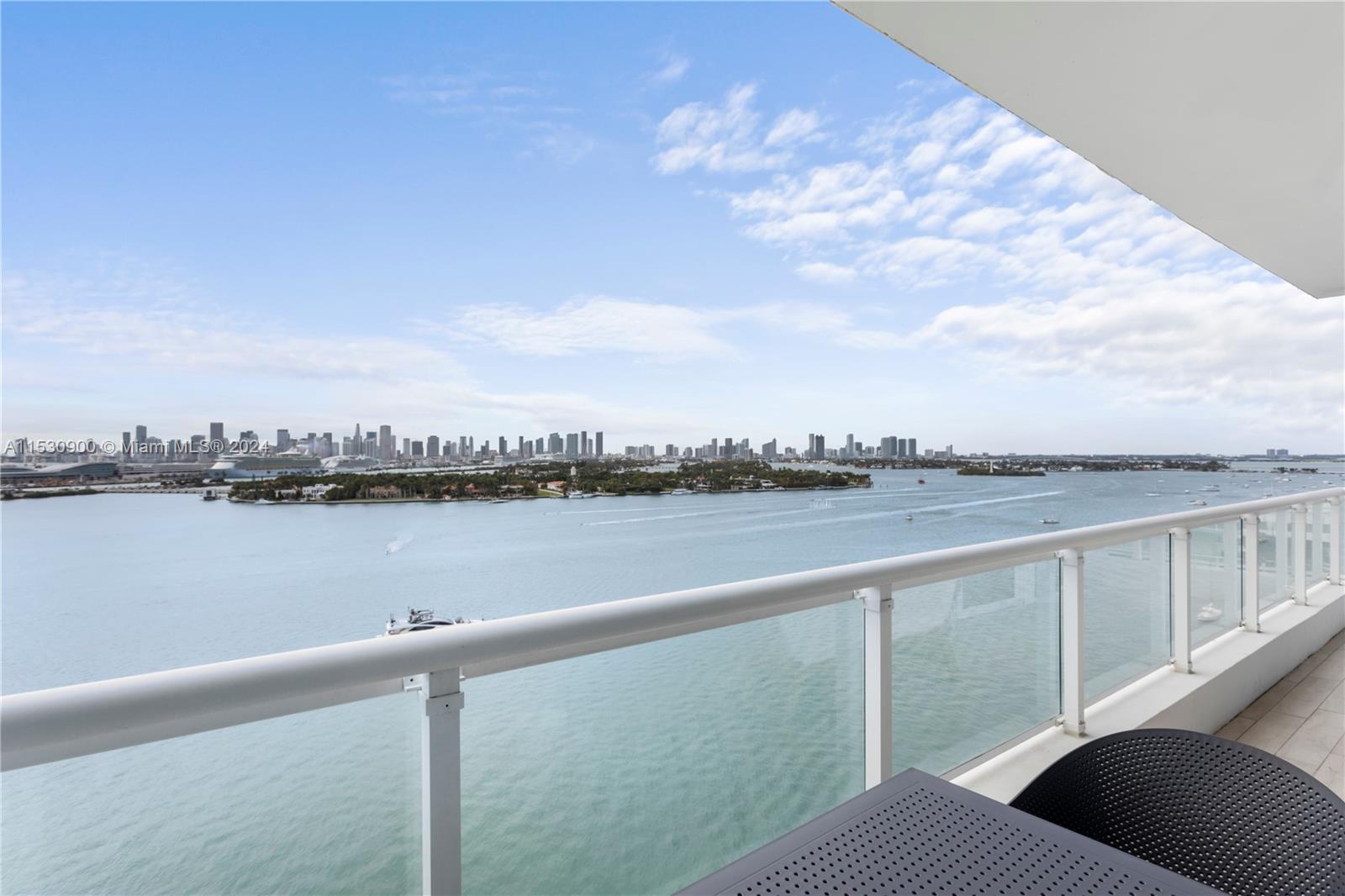 540 West Ave 1514, Miami Beach, Florida 33139, 2 Bedrooms Bedrooms, ,2 BathroomsBathrooms,Residentiallease,For Rent,540 West Ave 1514,A11530900