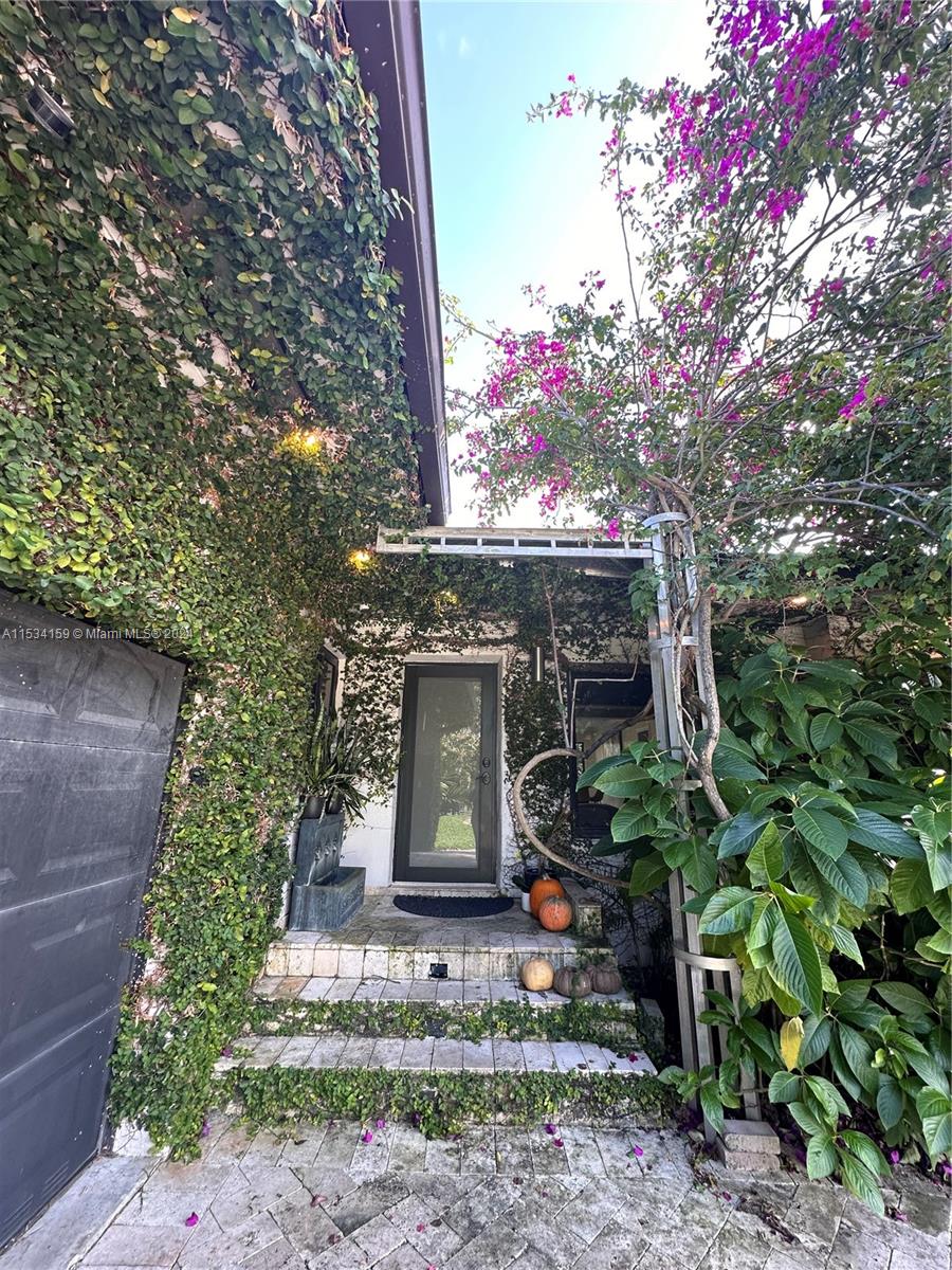 1160 NE 91st St, Miami, Florida 33138, 3 Bedrooms Bedrooms, ,2 BathroomsBathrooms,Residentiallease,For Rent,1160 NE 91st St,A11534159