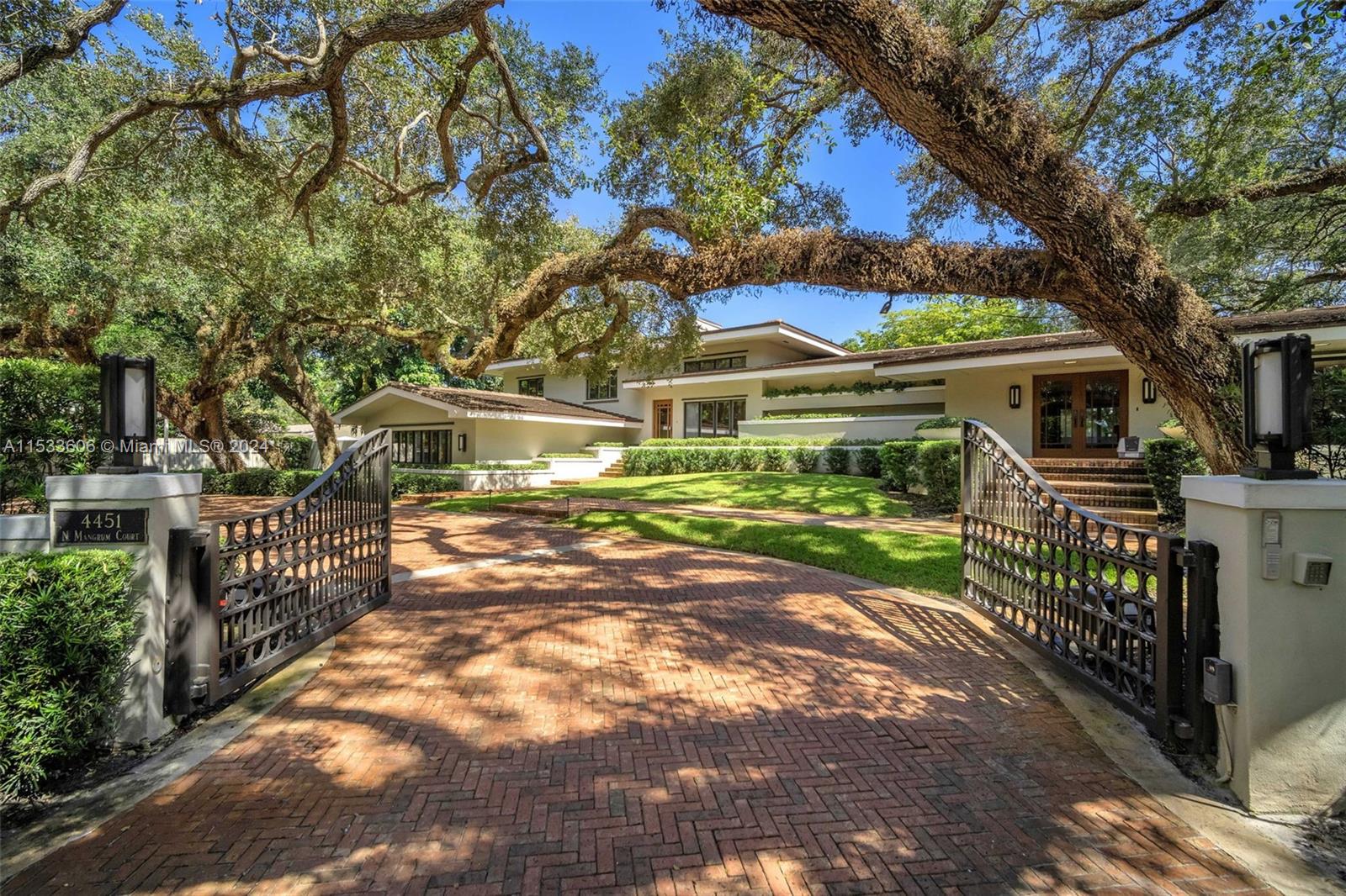 4451 Mangrum Ct, Hollywood, Florida 33021, 6 Bedrooms Bedrooms, ,5 BathroomsBathrooms,Residential,For Sale,4451 Mangrum Ct,A11533606