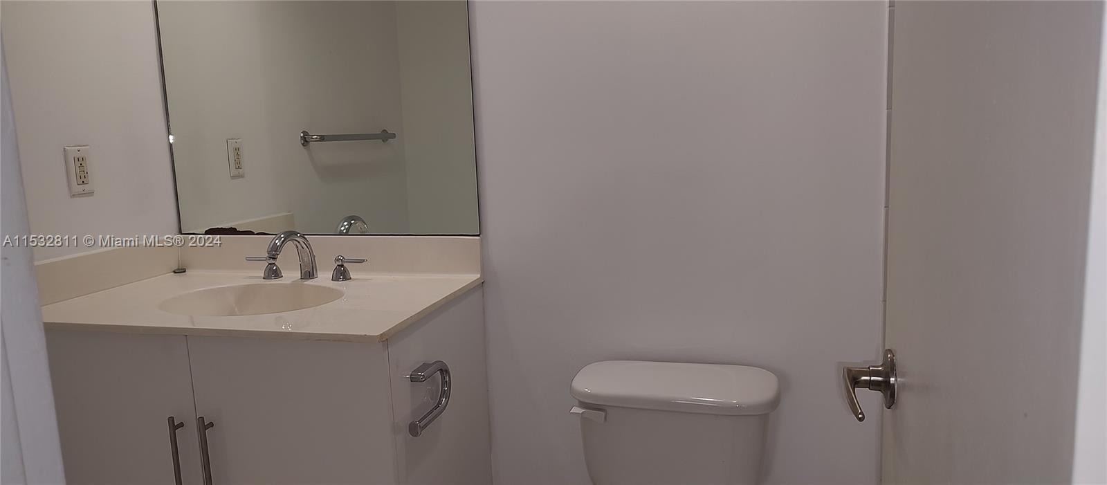 3000 S Ocean Dr 206, Hollywood, Florida 33019, 1 Bedroom Bedrooms, ,1 BathroomBathrooms,Residential,For Sale,3000 S Ocean Dr 206,A11532811