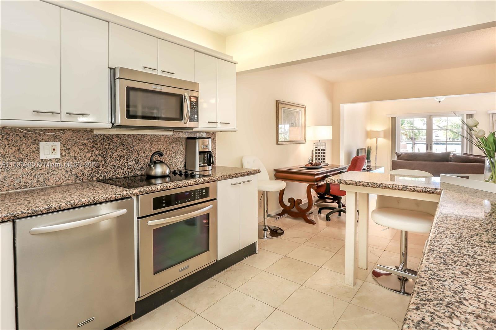 936 N Northlake Dr, Hollywood, Florida 33019, 3 Bedrooms Bedrooms, ,2 BathroomsBathrooms,Residentiallease,For Rent,936 N Northlake Dr,A11533983