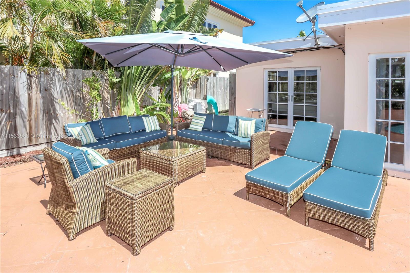 936 N Northlake Dr, Hollywood, Florida 33019, 3 Bedrooms Bedrooms, ,2 BathroomsBathrooms,Residentiallease,For Rent,936 N Northlake Dr,A11533983