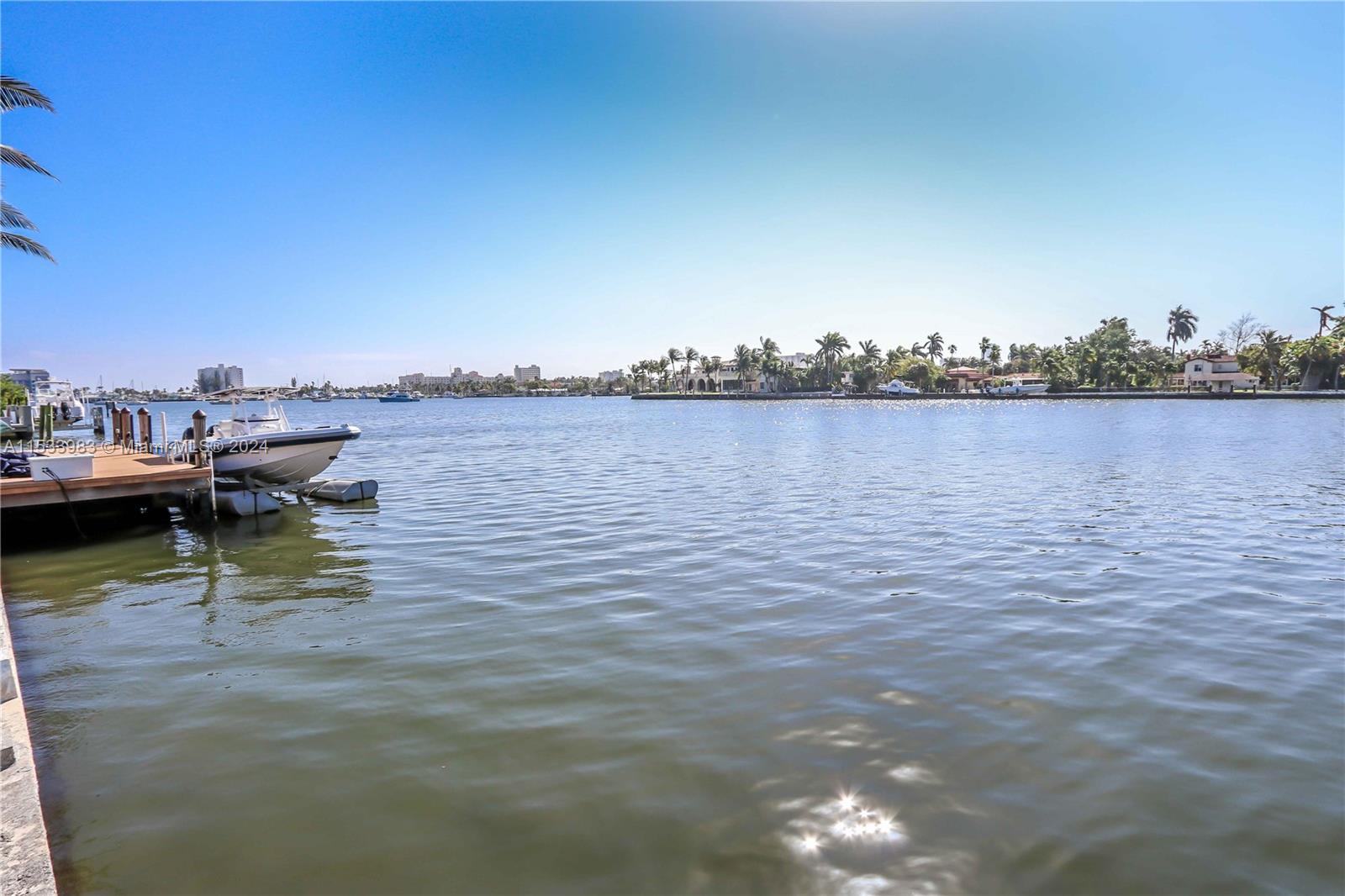 936 N Northlake Dr, Hollywood, Florida 33019, 3 Bedrooms Bedrooms, ,2 BathroomsBathrooms,Residentiallease,For Rent,936 N Northlake Dr,A11533983