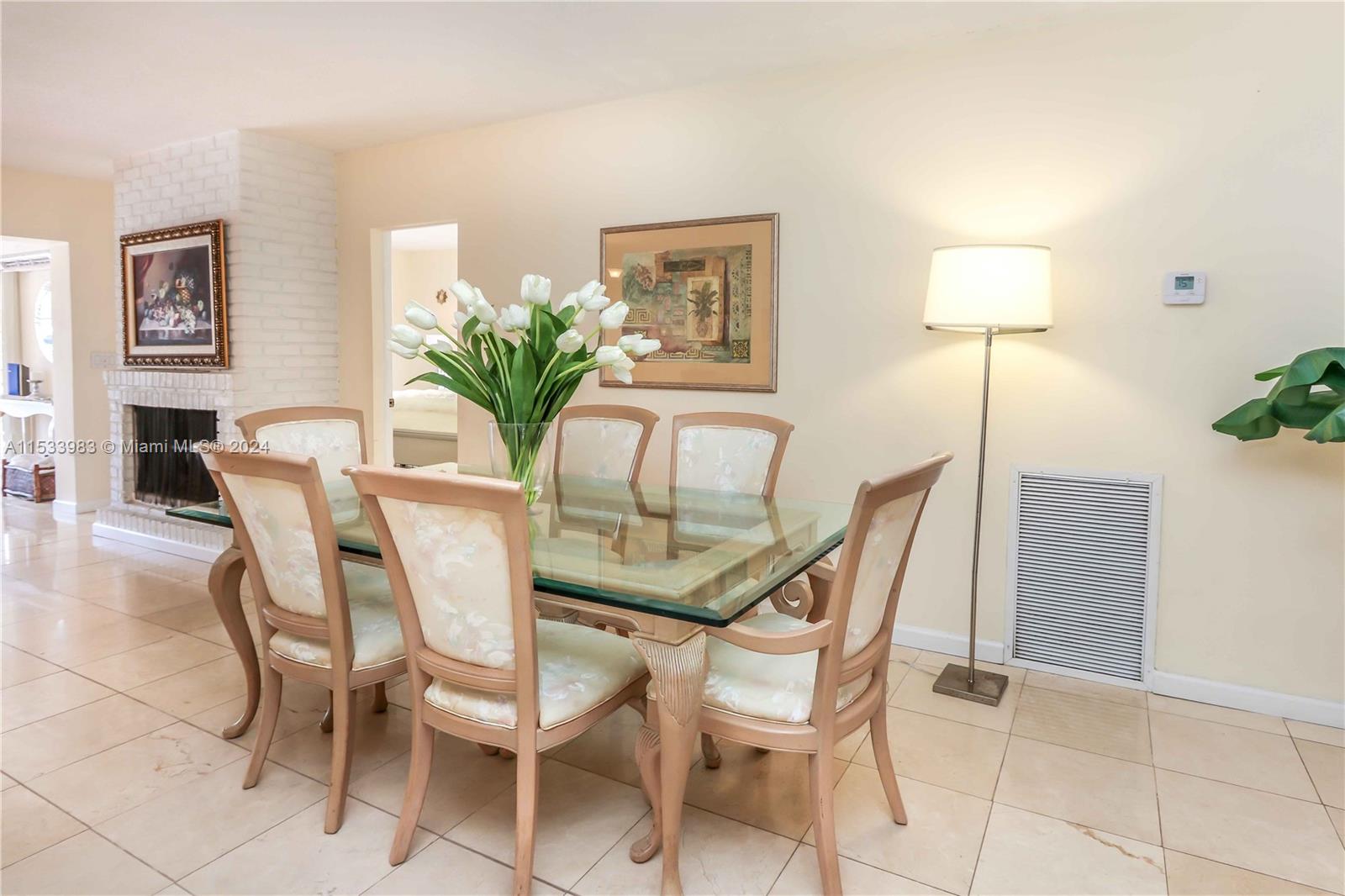 936 N Northlake Dr, Hollywood, Florida 33019, 3 Bedrooms Bedrooms, ,2 BathroomsBathrooms,Residentiallease,For Rent,936 N Northlake Dr,A11533983