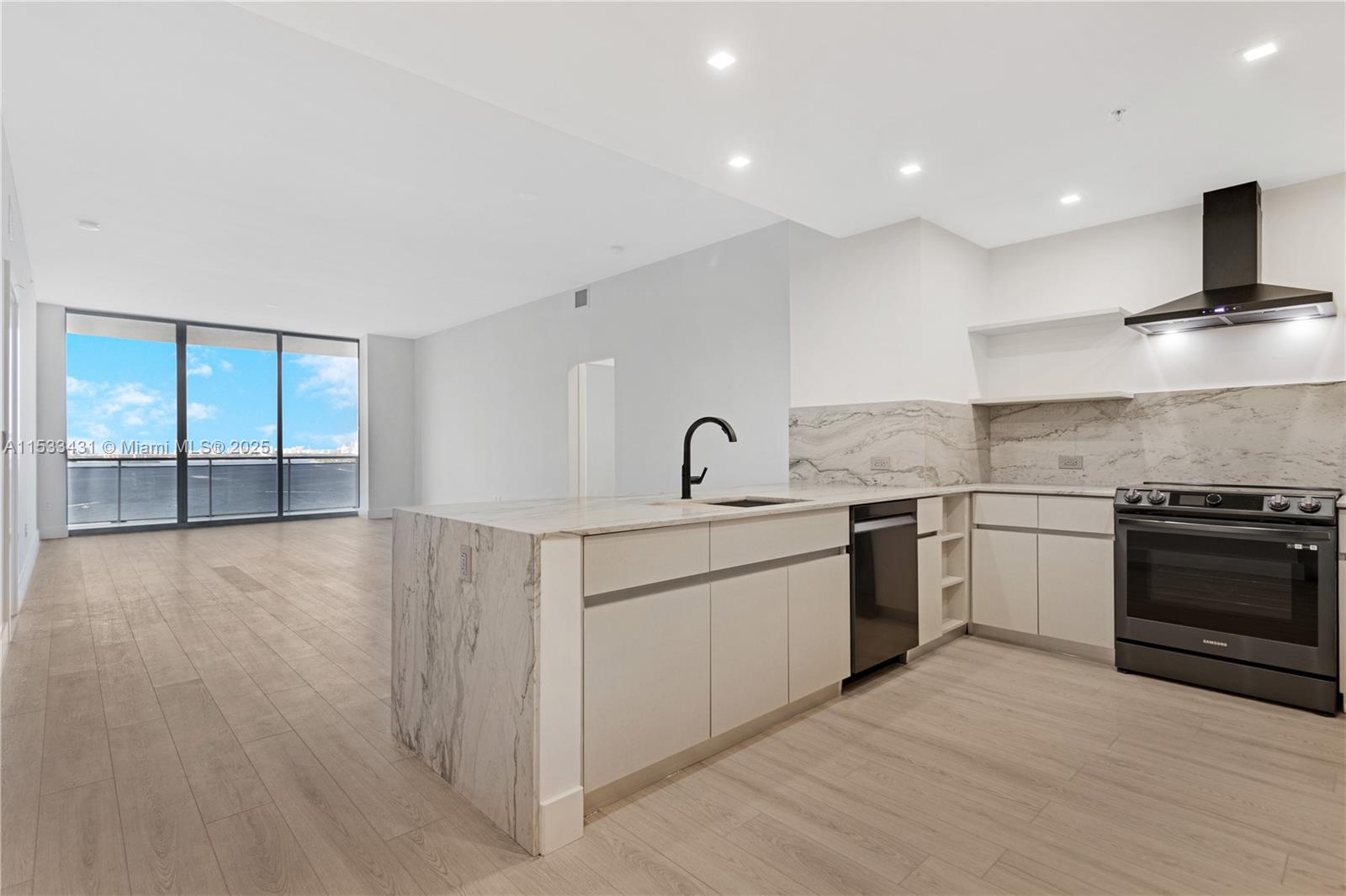 7901 Hispanola Ave 2007, North Bay Village, Florida 33141, 3 Bedrooms Bedrooms, ,2 BathroomsBathrooms,Residential,For Sale,7901 Hispanola Ave 2007,A11533431