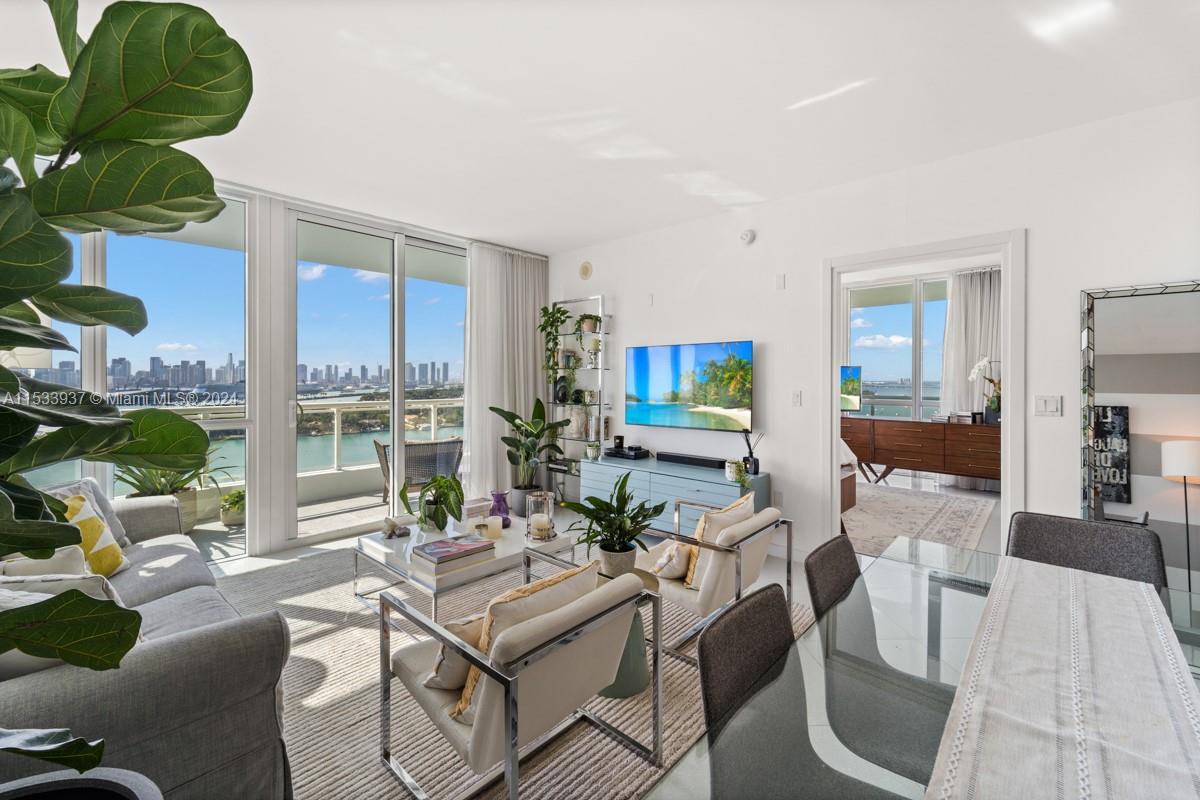 Miami Beach, Florida 33139, 2 Bedrooms Bedrooms, ,2 BathroomsBathrooms,Residentiallease,For Rent,A11533937