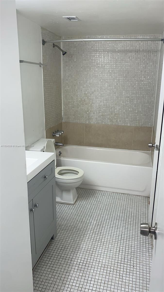 Miami, FL, 33169 United States, 1 Bedroom Bedrooms, ,1 BathroomBathrooms,Residential,For Sale,A11534209